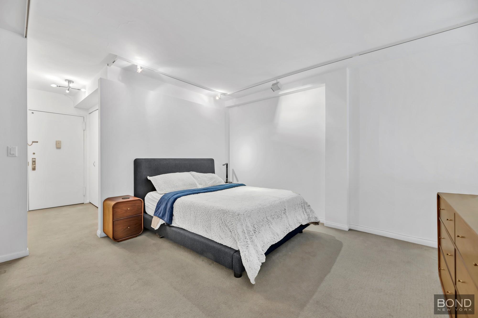 32 E 76th Street 502-602