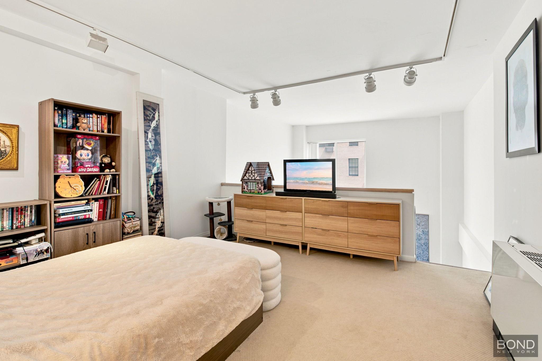 32 E 76th Street 502-602