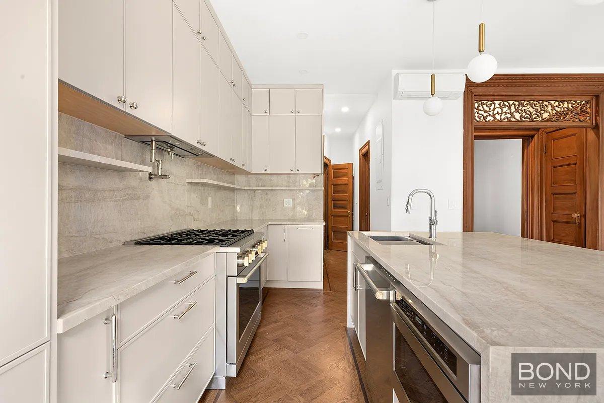 1137 Park Place