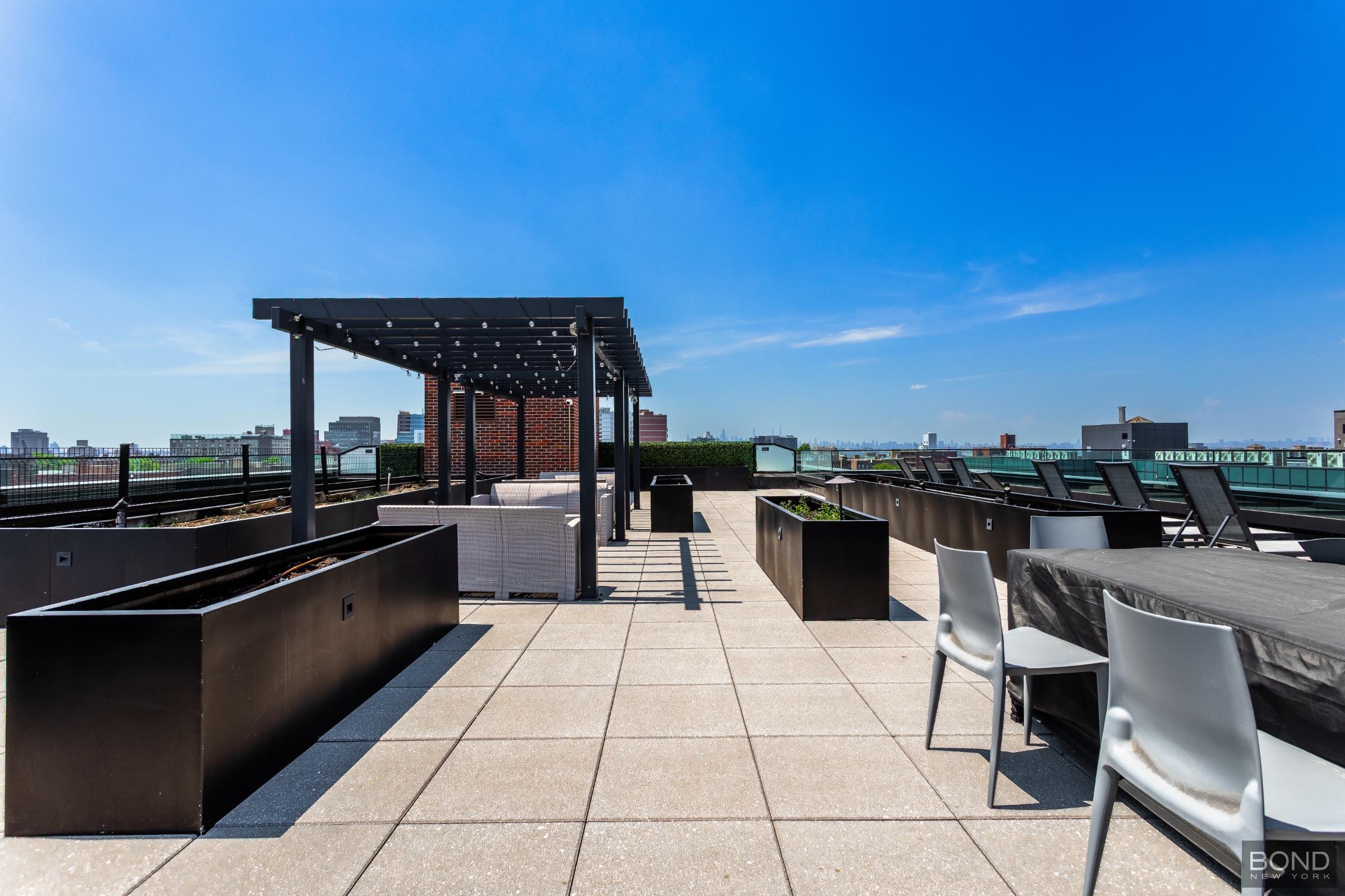 144-74 Northern Boulevard 8E