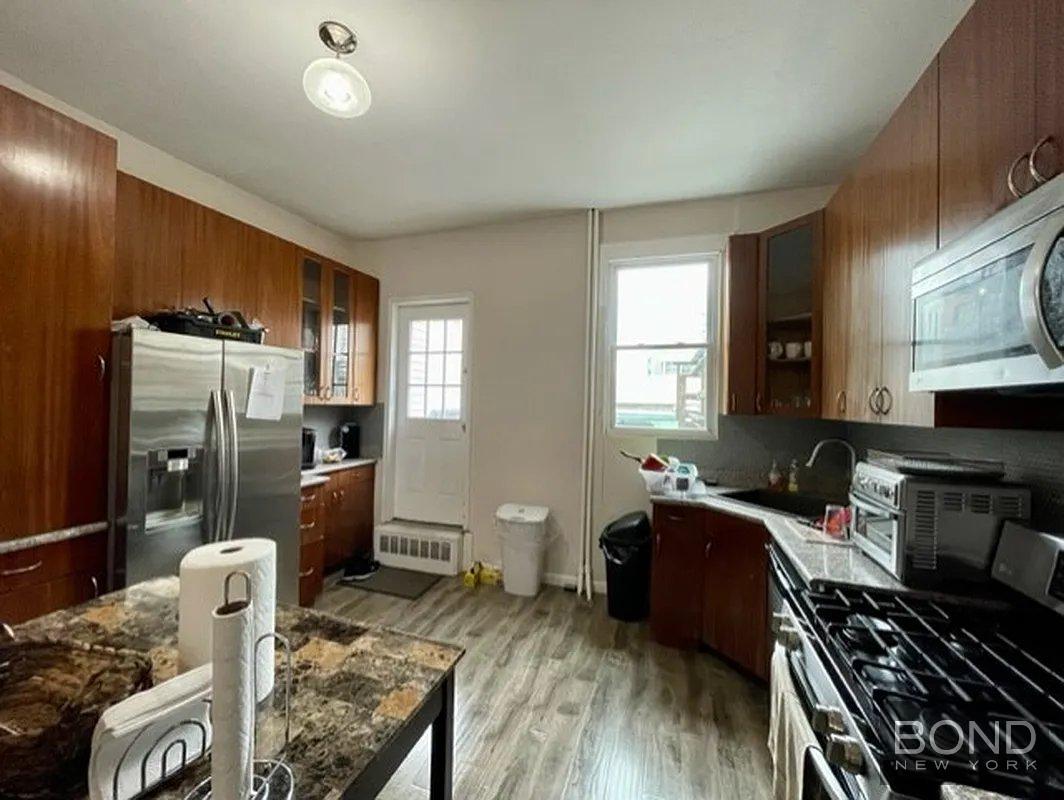 32-11 38th Avenue TWNH