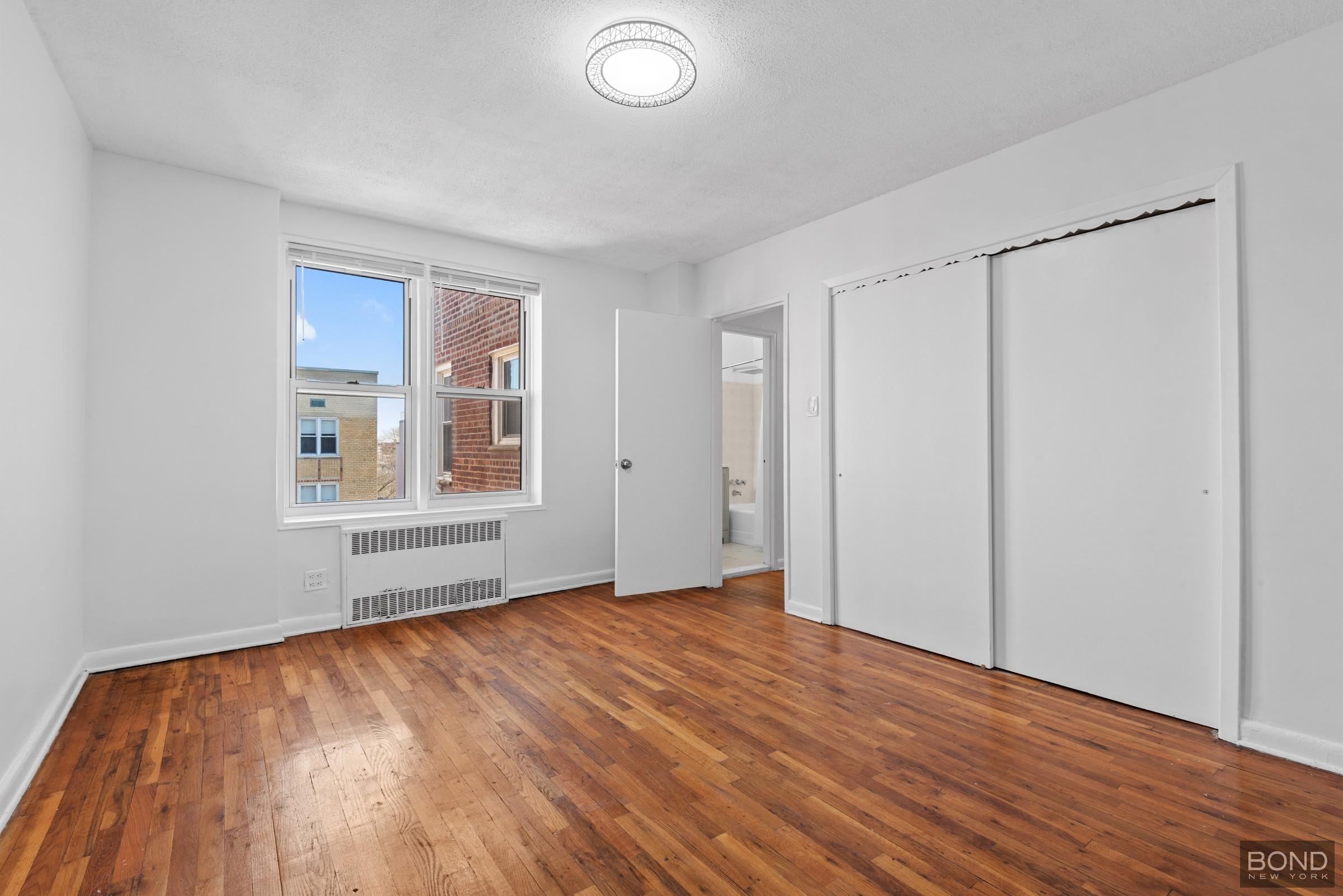 1350 E 5th Street 6L
