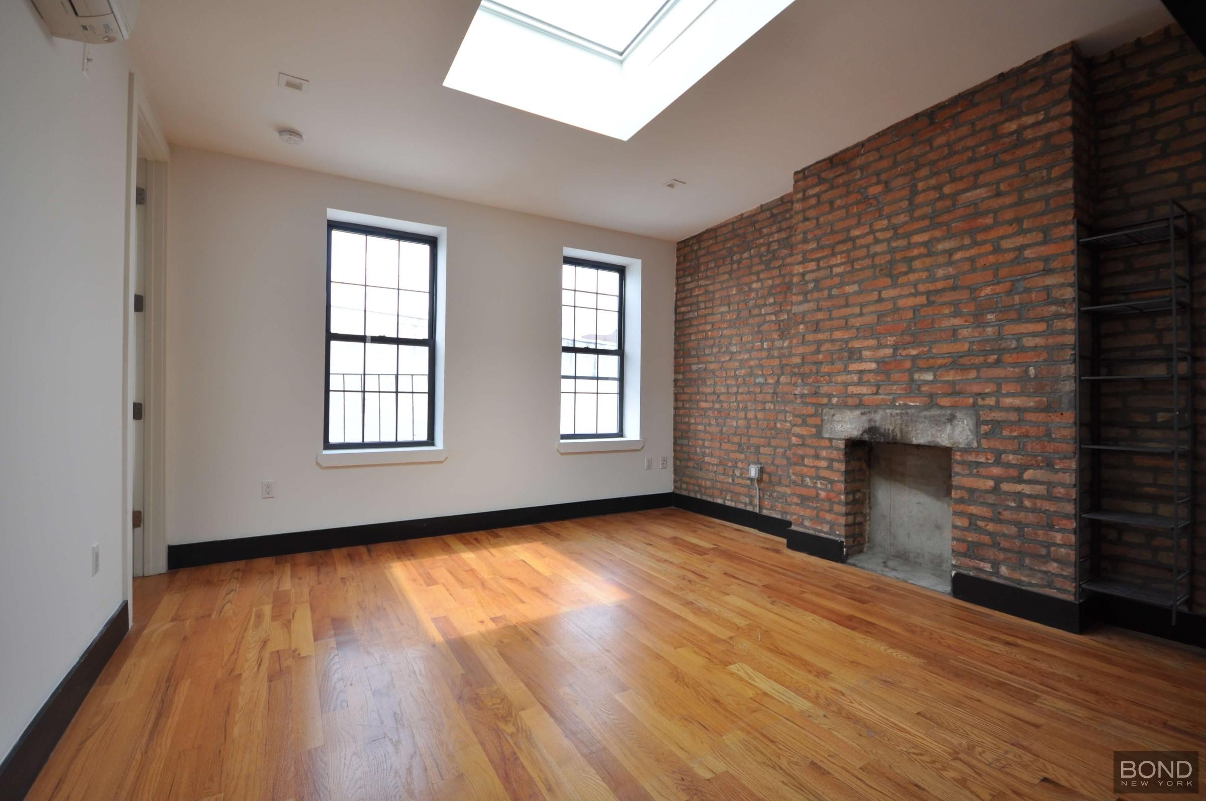 298 Humboldt Street 2R