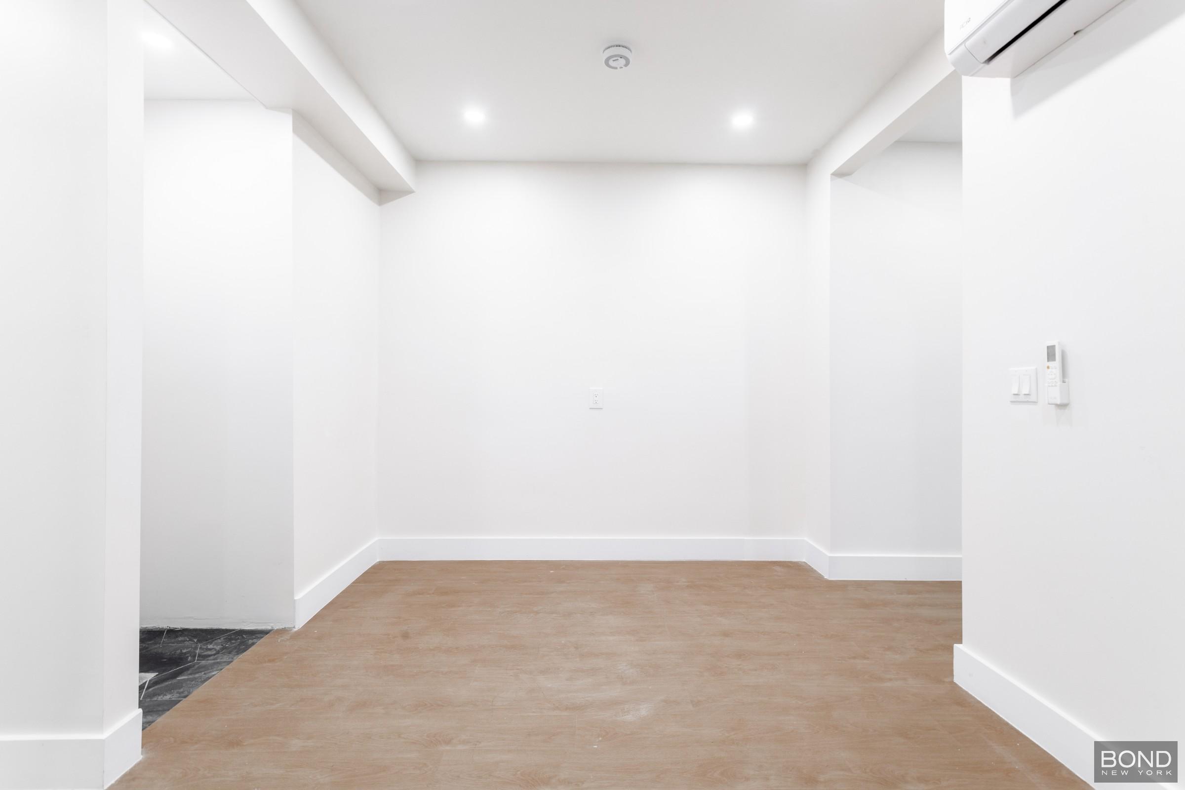 558 Empire Boulevard 1R
