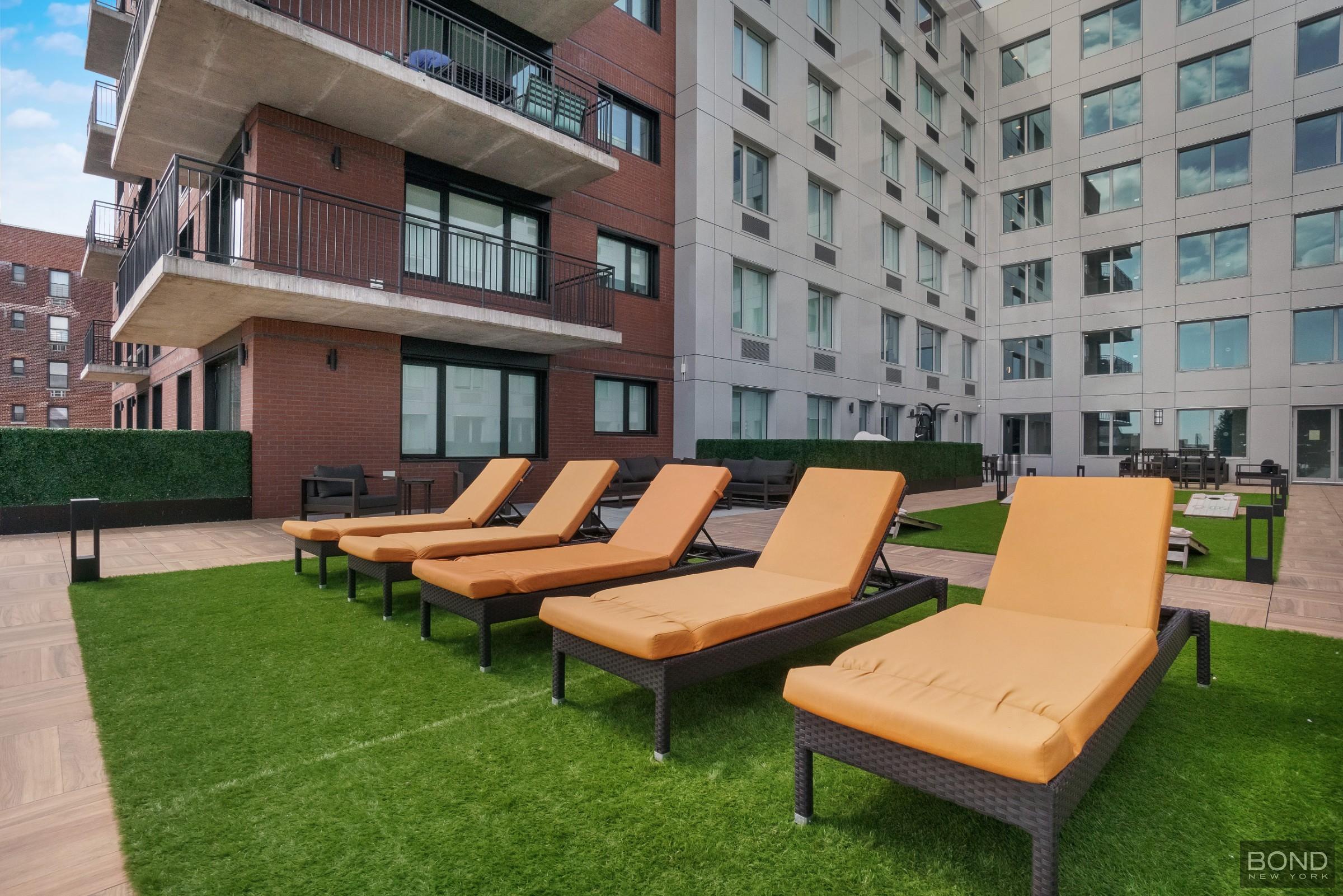178-02 Hillside Avenue 521