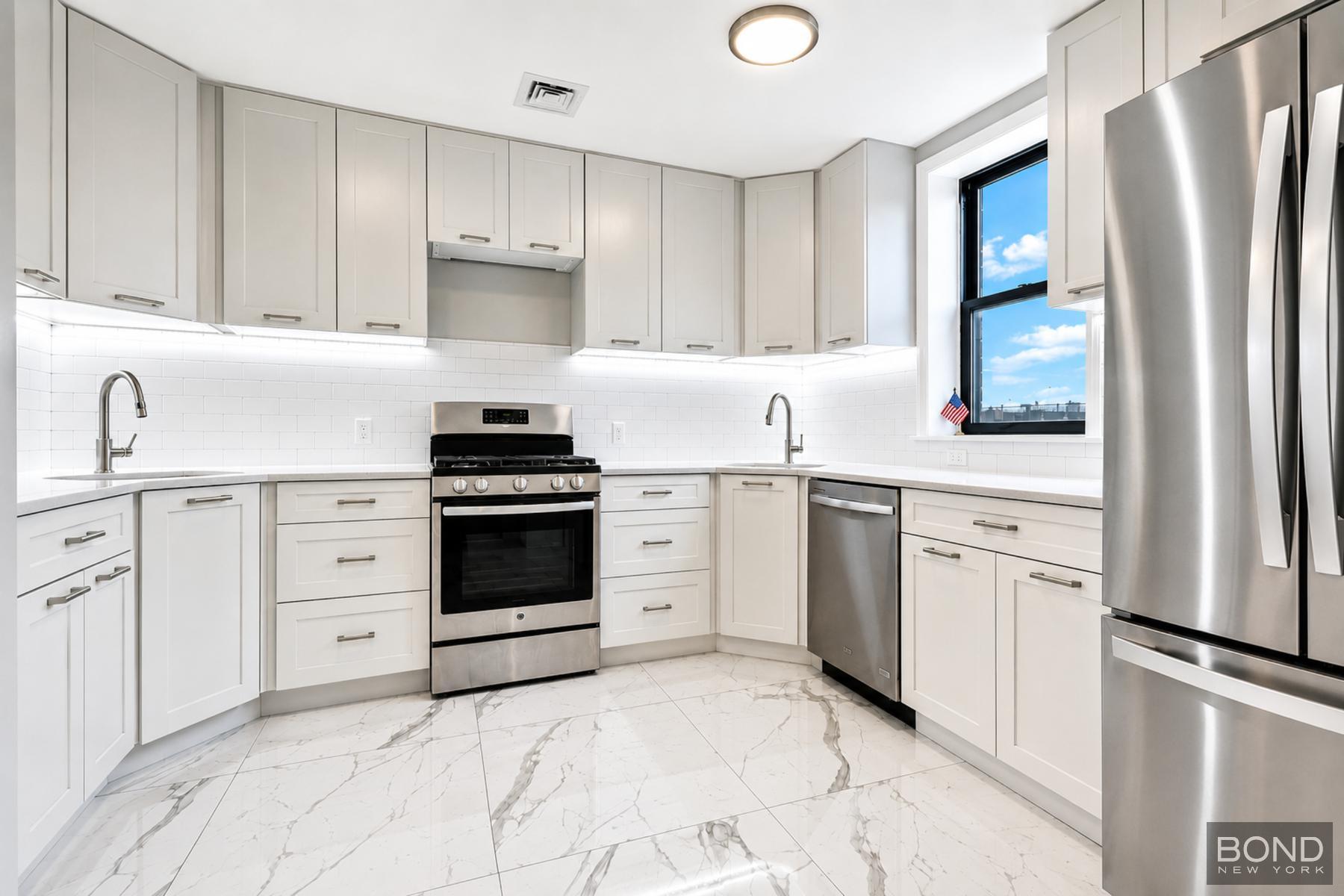 543 Avenue PH