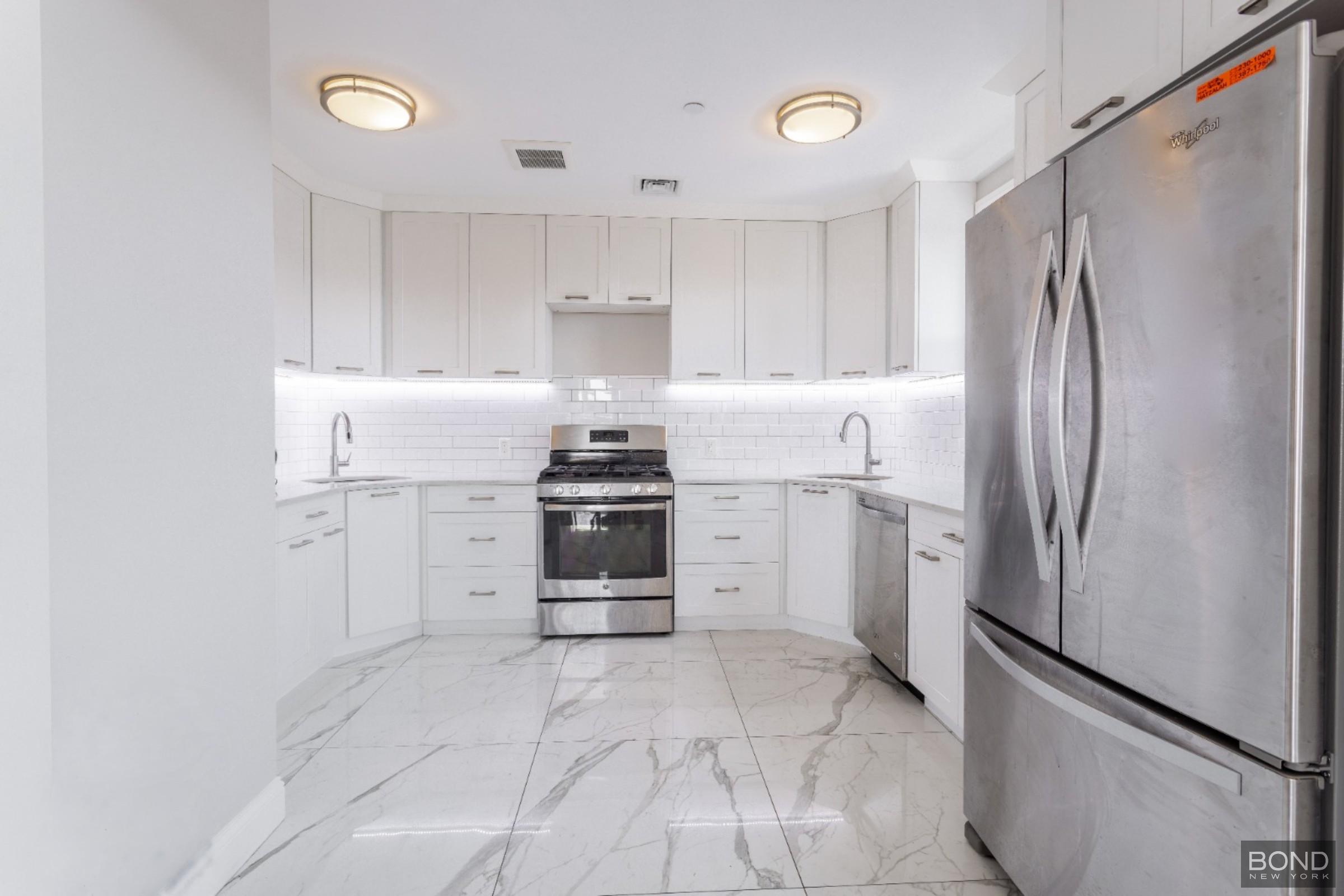 543 Avenue PH