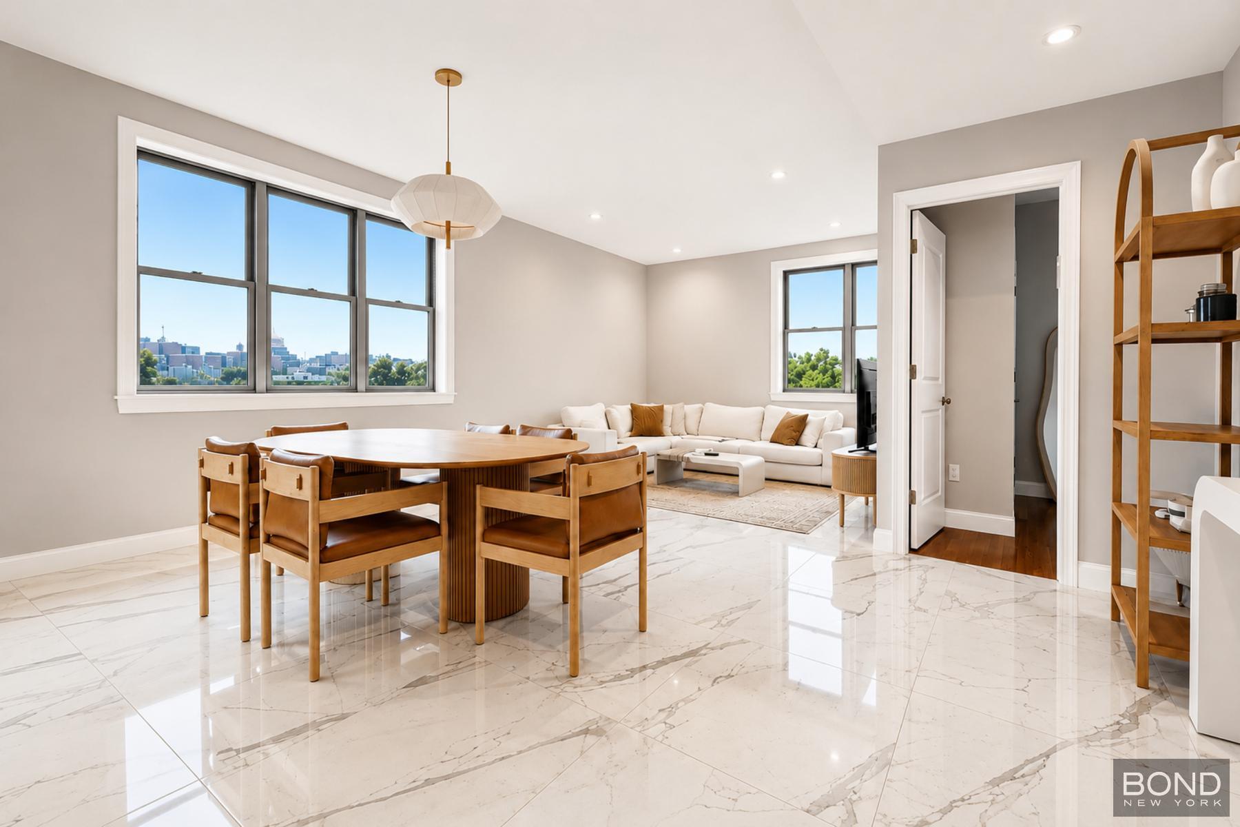 543 Avenue PH