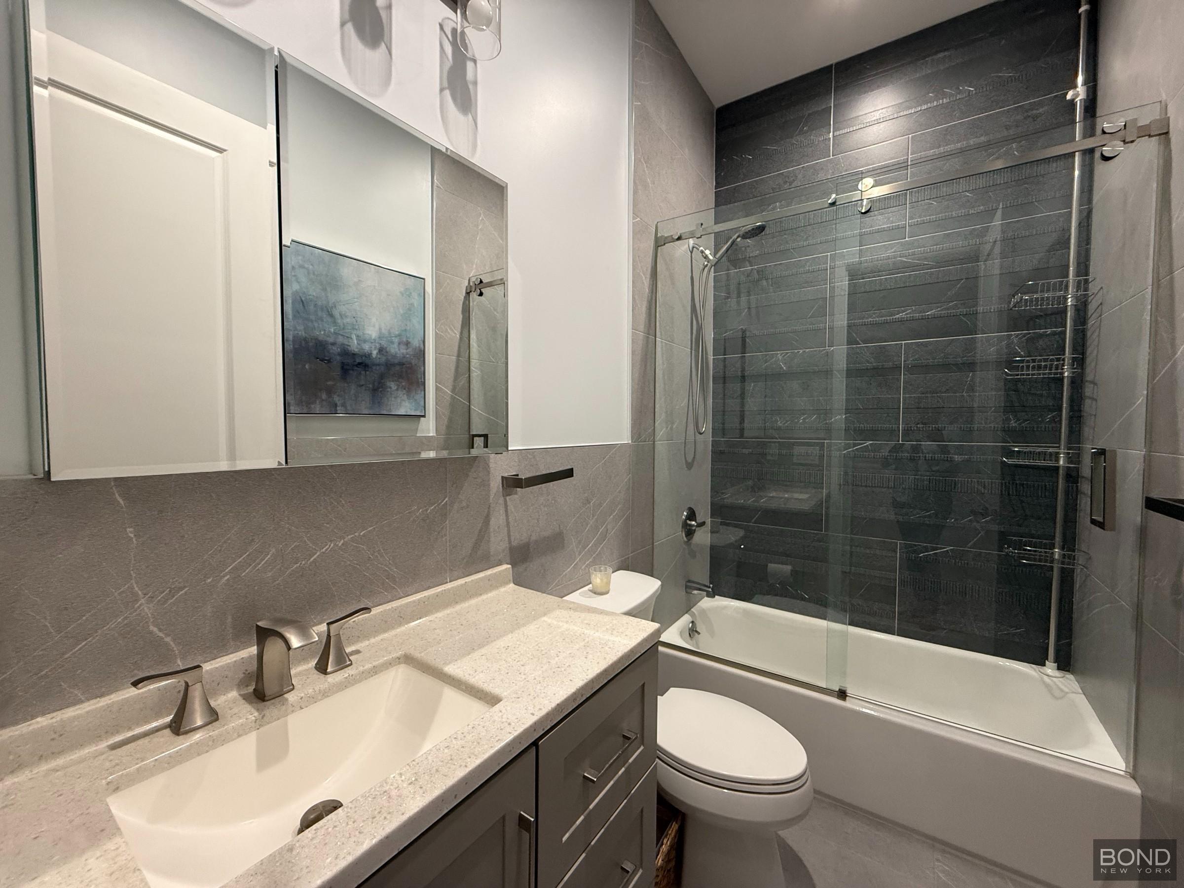 587 Greene Avenue Parlor