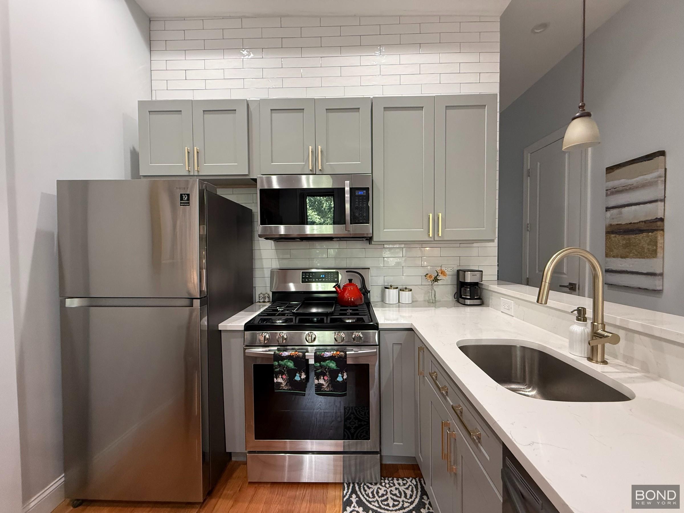 587 Greene Avenue Parlor