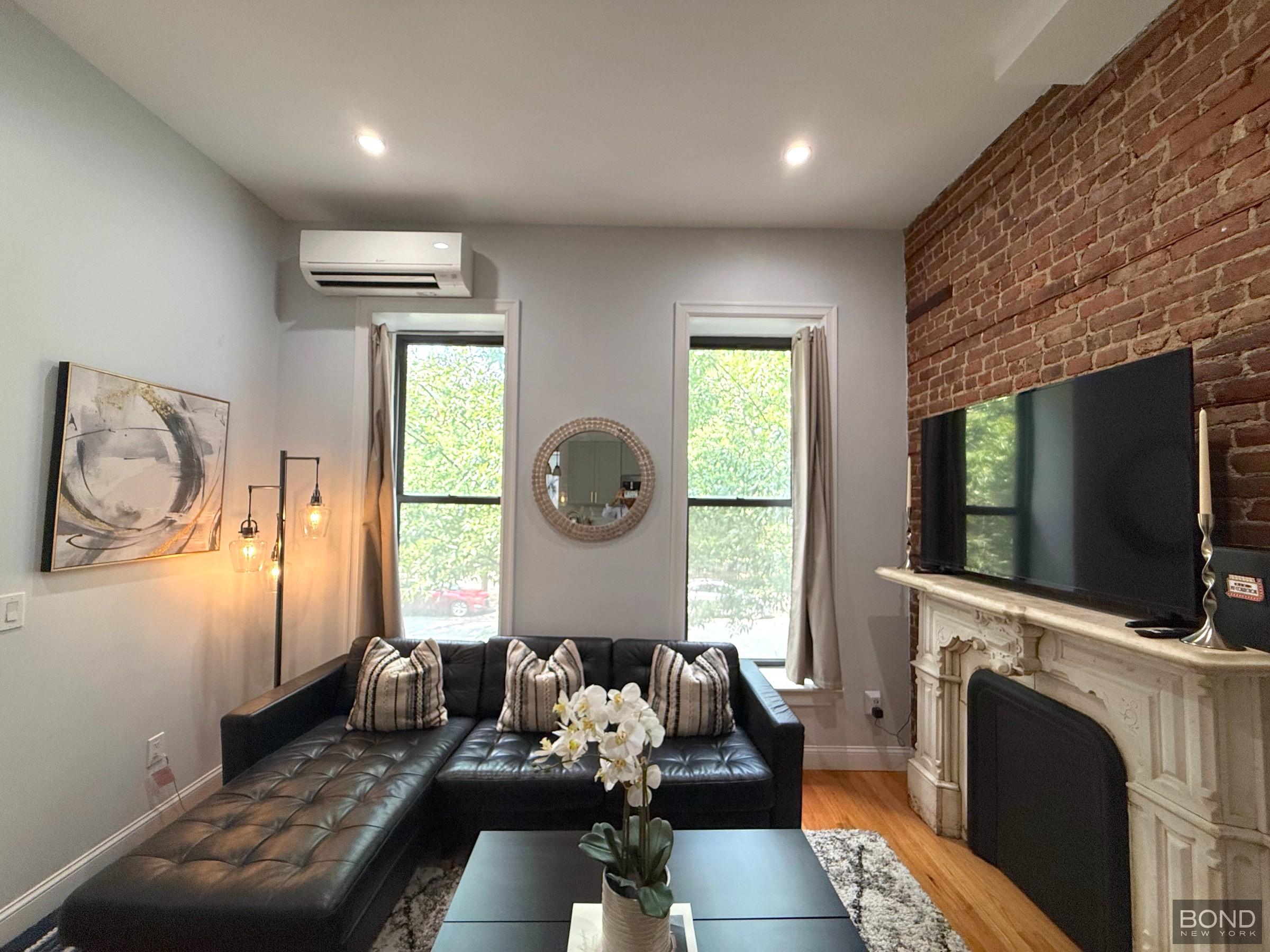 587 Greene Avenue Parlor