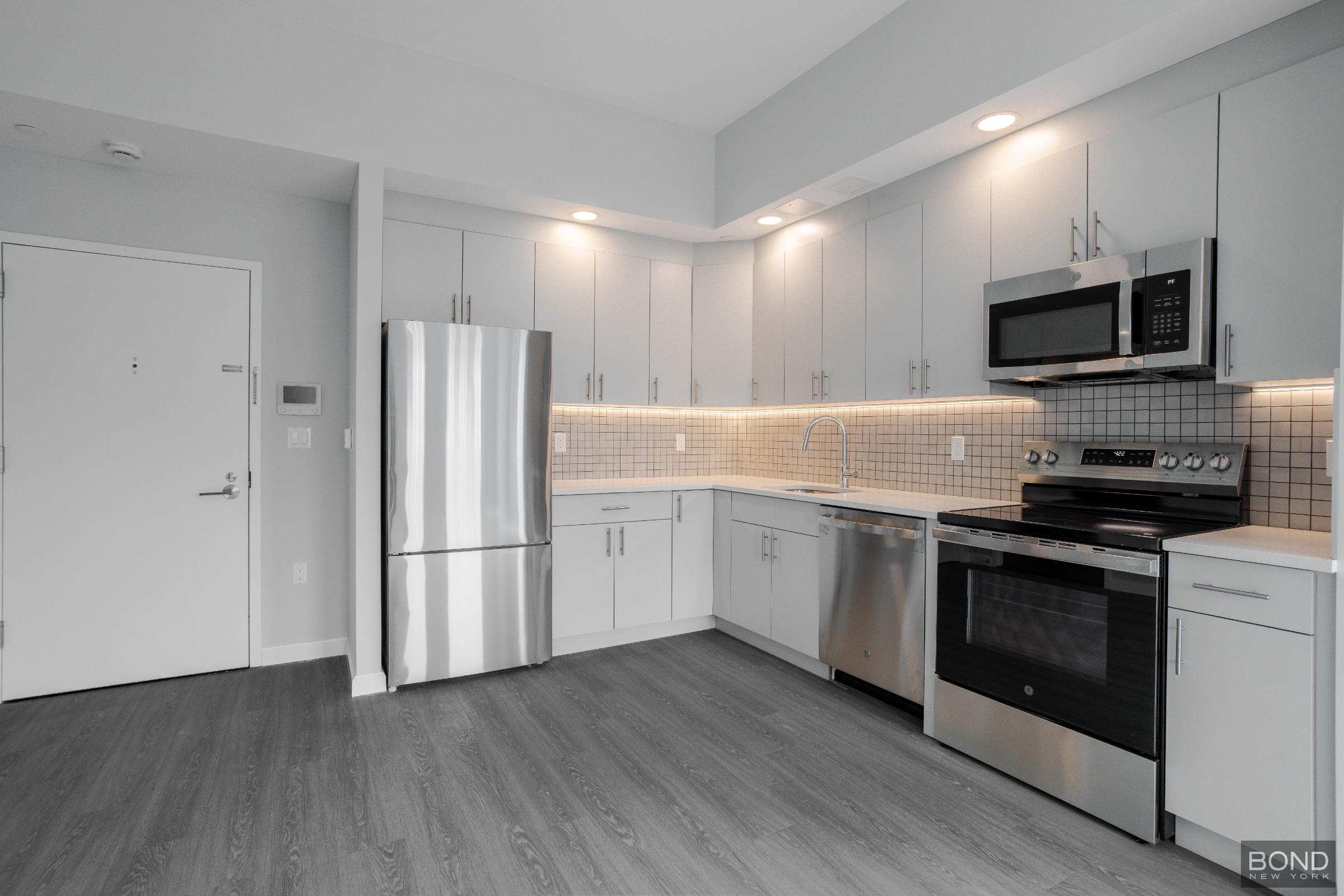 183-03 Hillside Avenue 5H