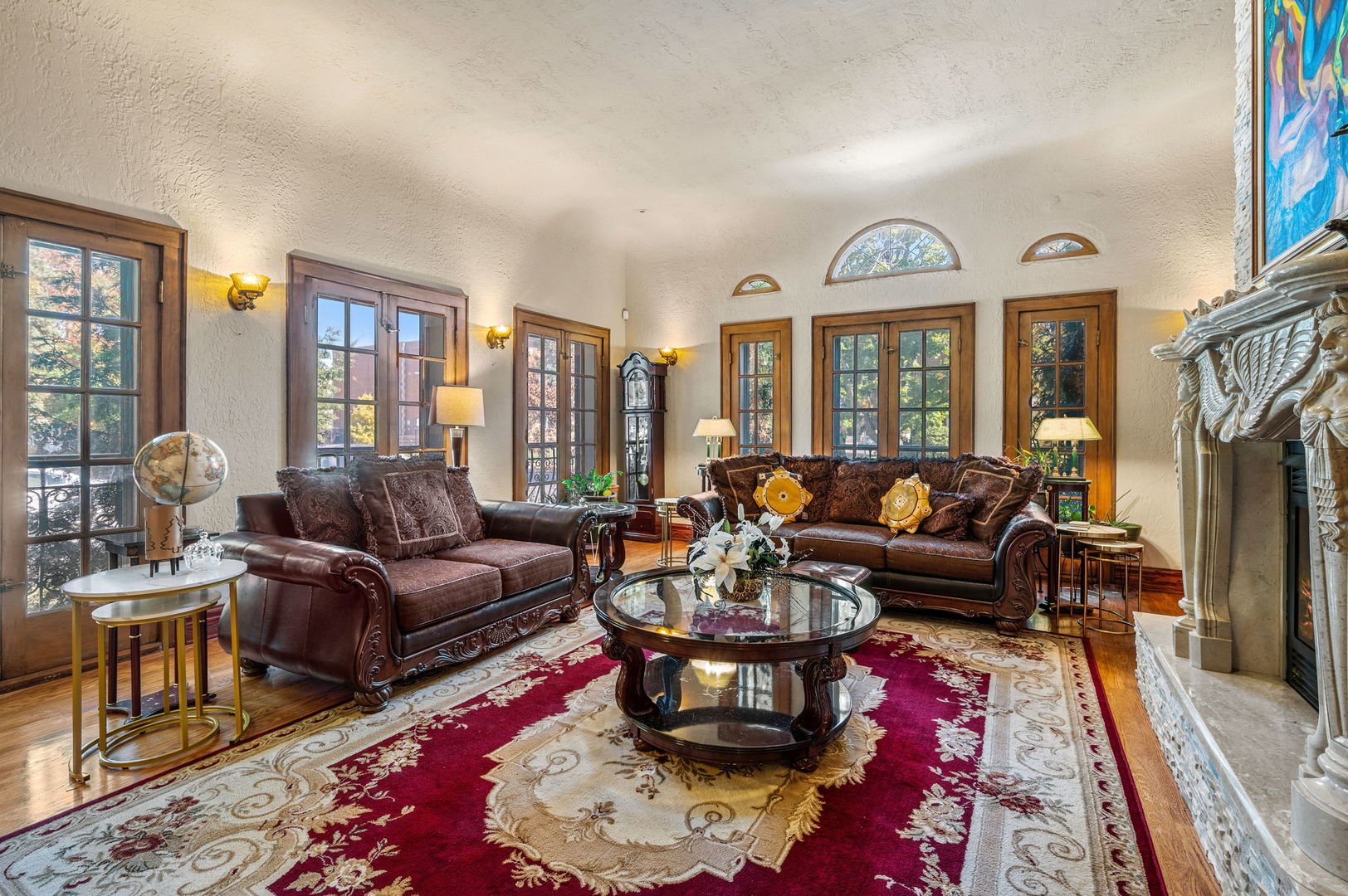 6658 N Fairfield Avenue