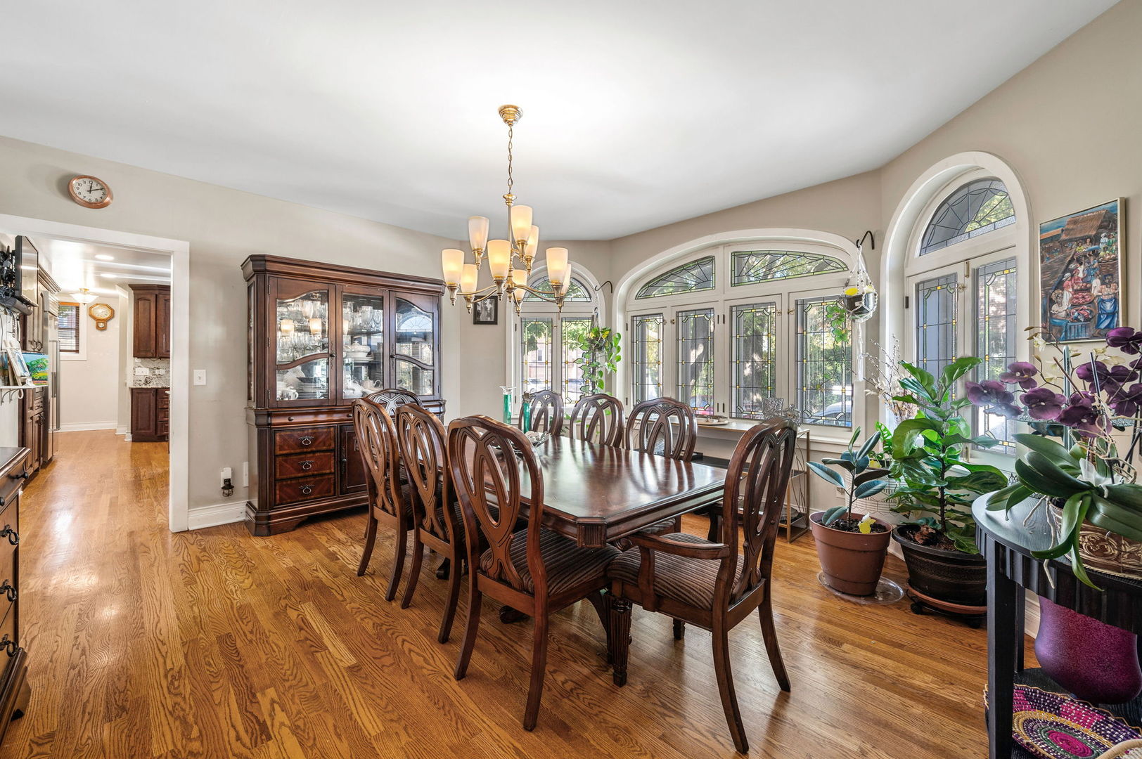 6658 N Fairfield Avenue