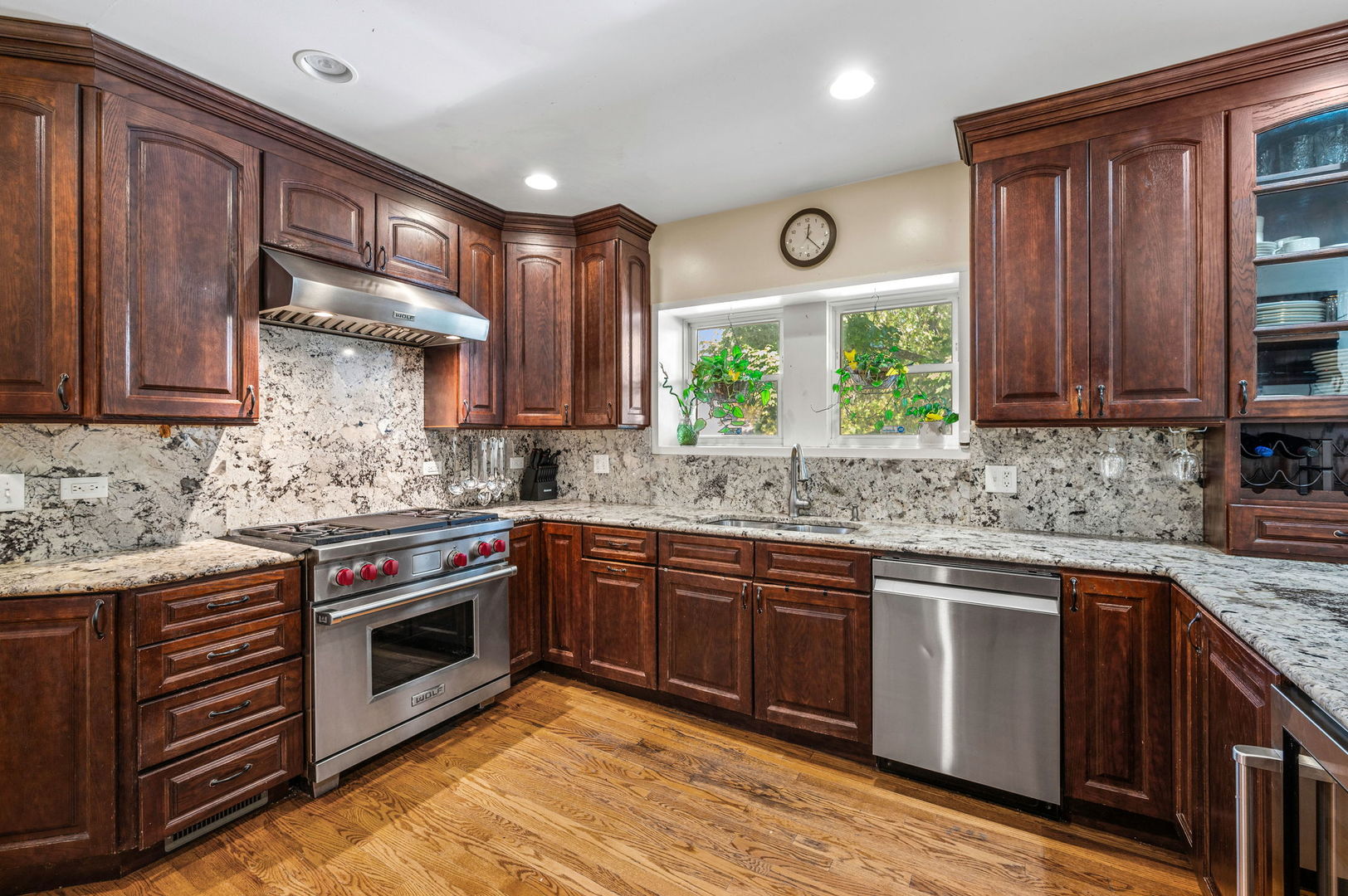 6658 N Fairfield Avenue