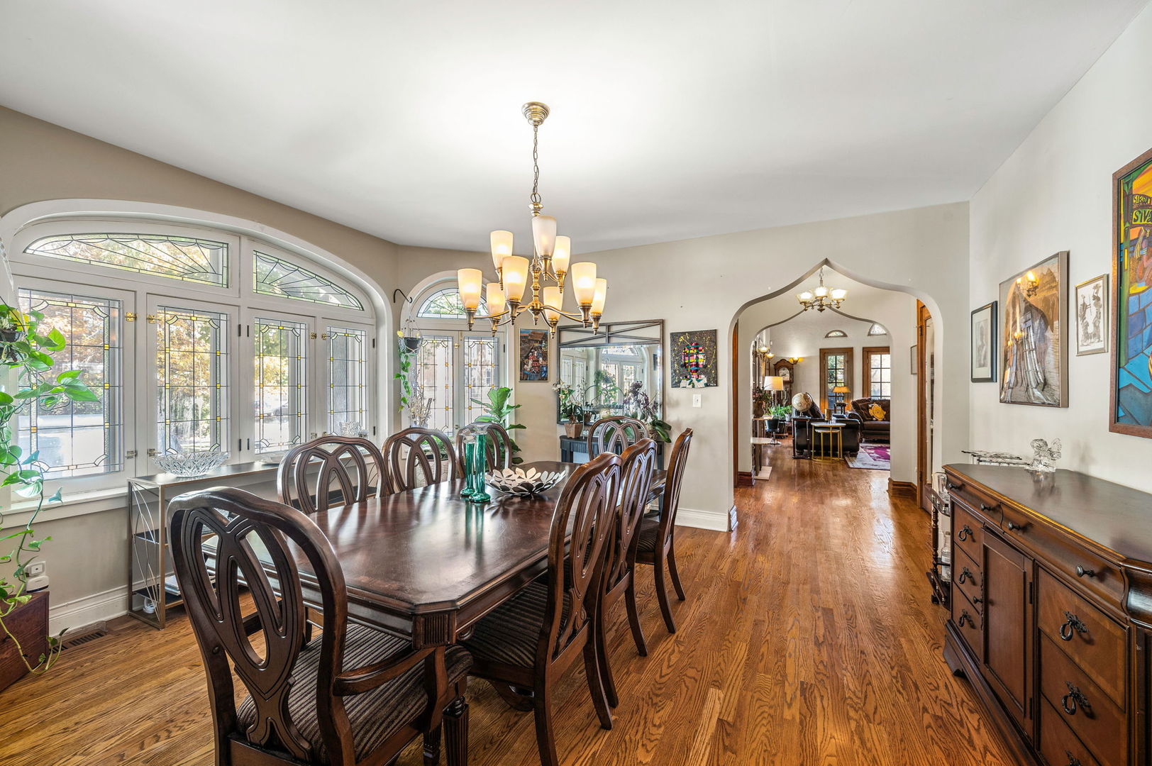 6658 N Fairfield Avenue