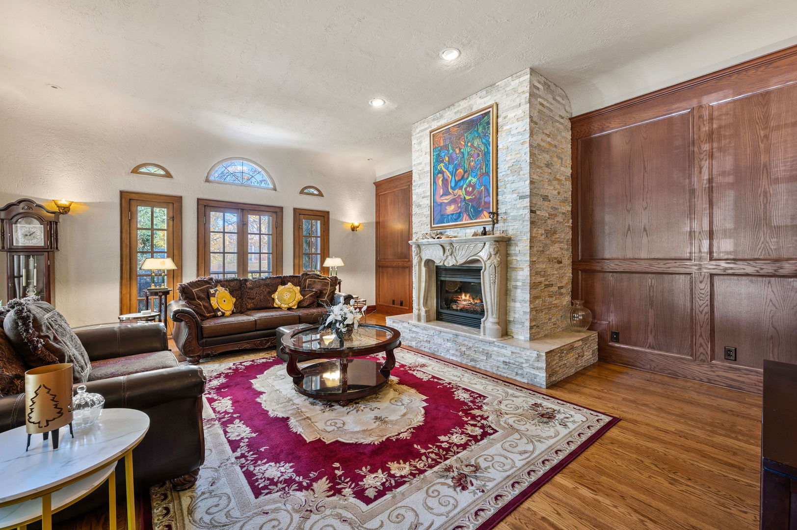 6658 N Fairfield Avenue