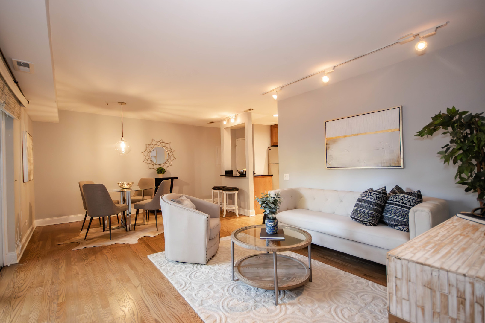 2131 N Larrabee Street Unit: 6104