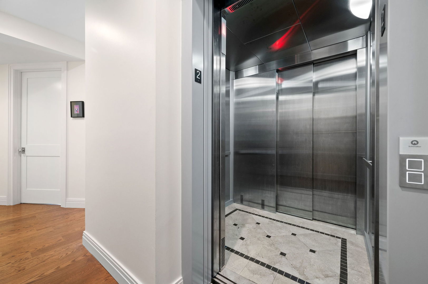 3048 N Sheffield Avenue Unit: 2