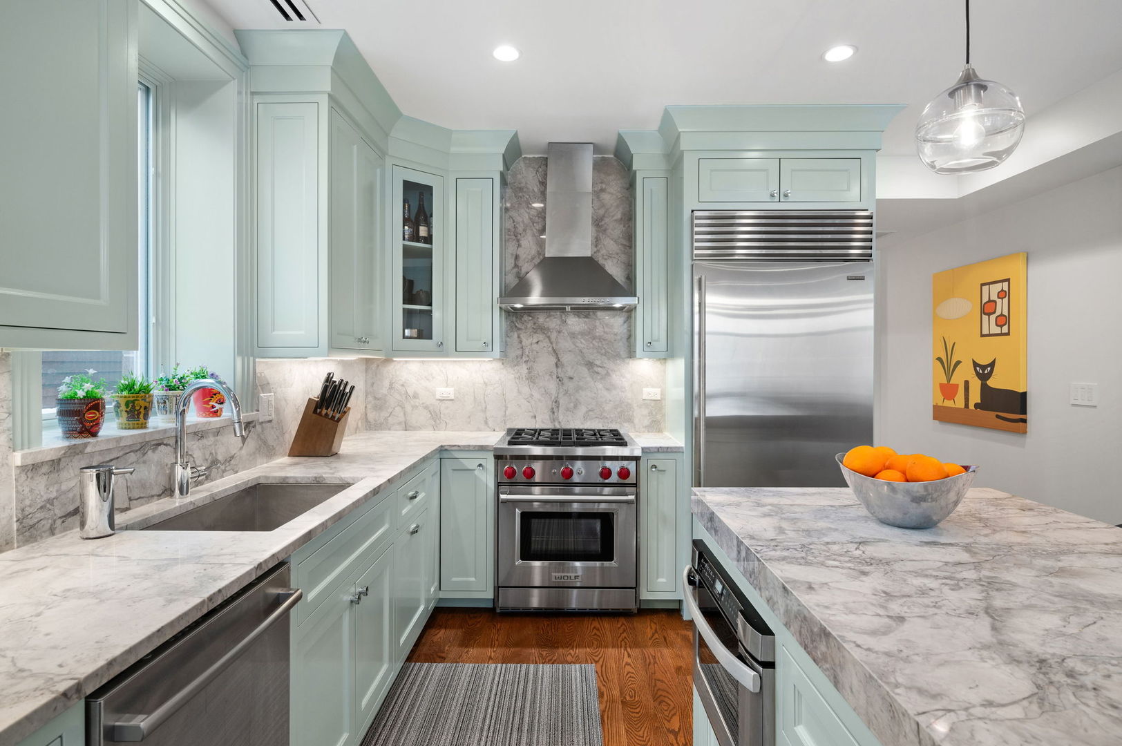 3048 N Sheffield Avenue Unit: 2