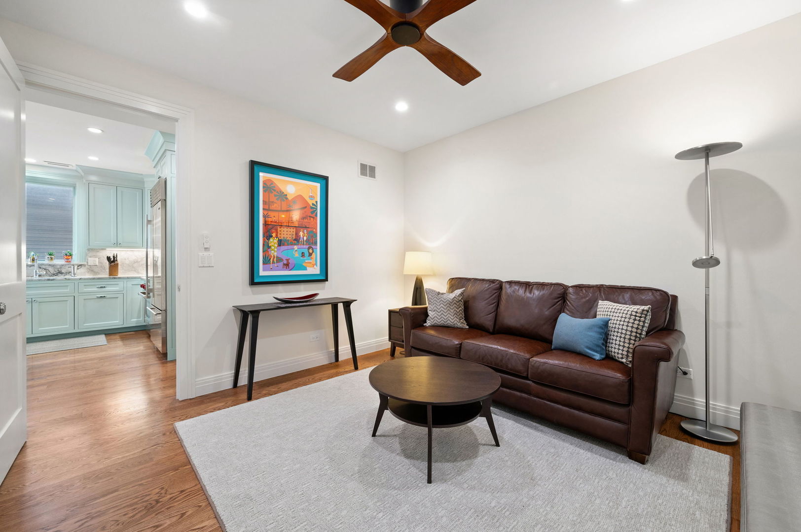 3048 N Sheffield Avenue Unit: 2