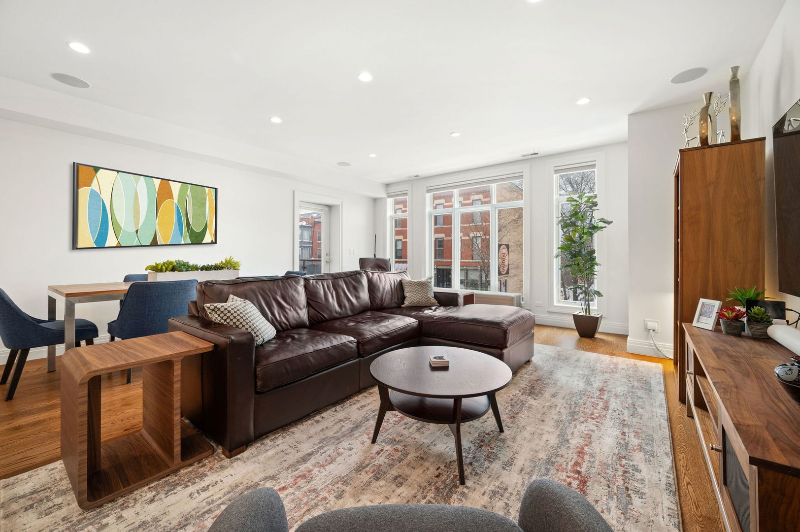 3048 N Sheffield Avenue Unit: 2