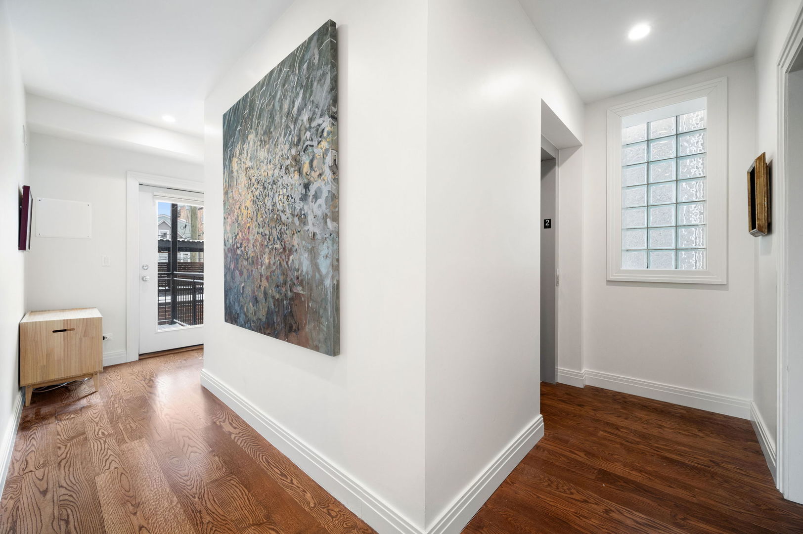 3048 N Sheffield Avenue Unit: 2