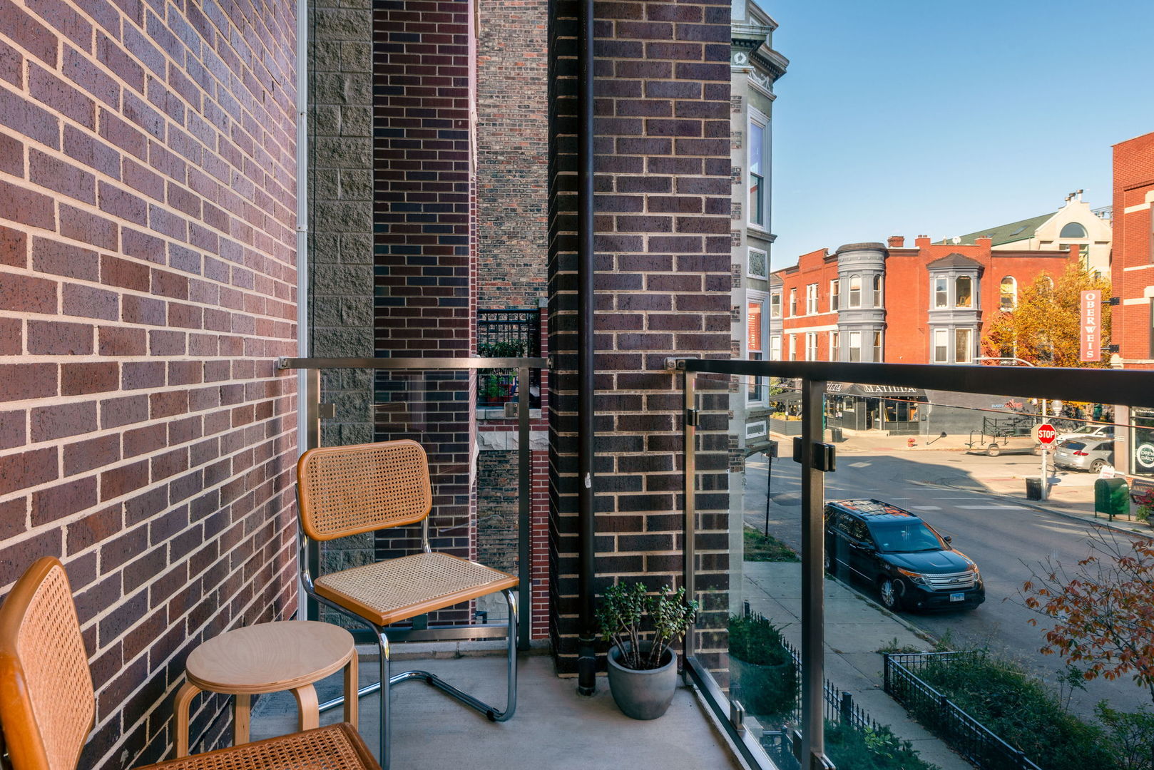 3048 N Sheffield Avenue Unit: 2
