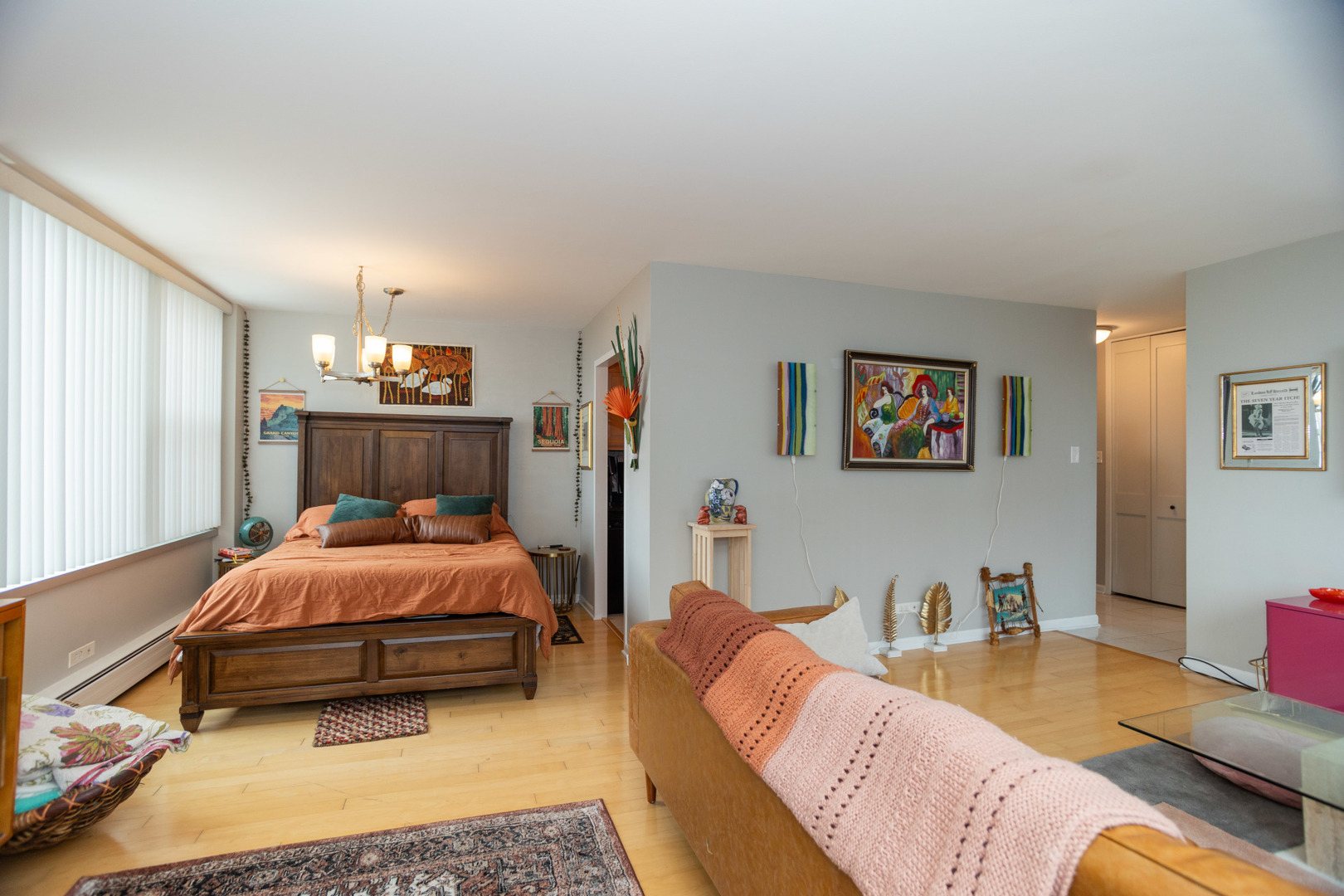 336 W Wellington Avenue Unit: 904