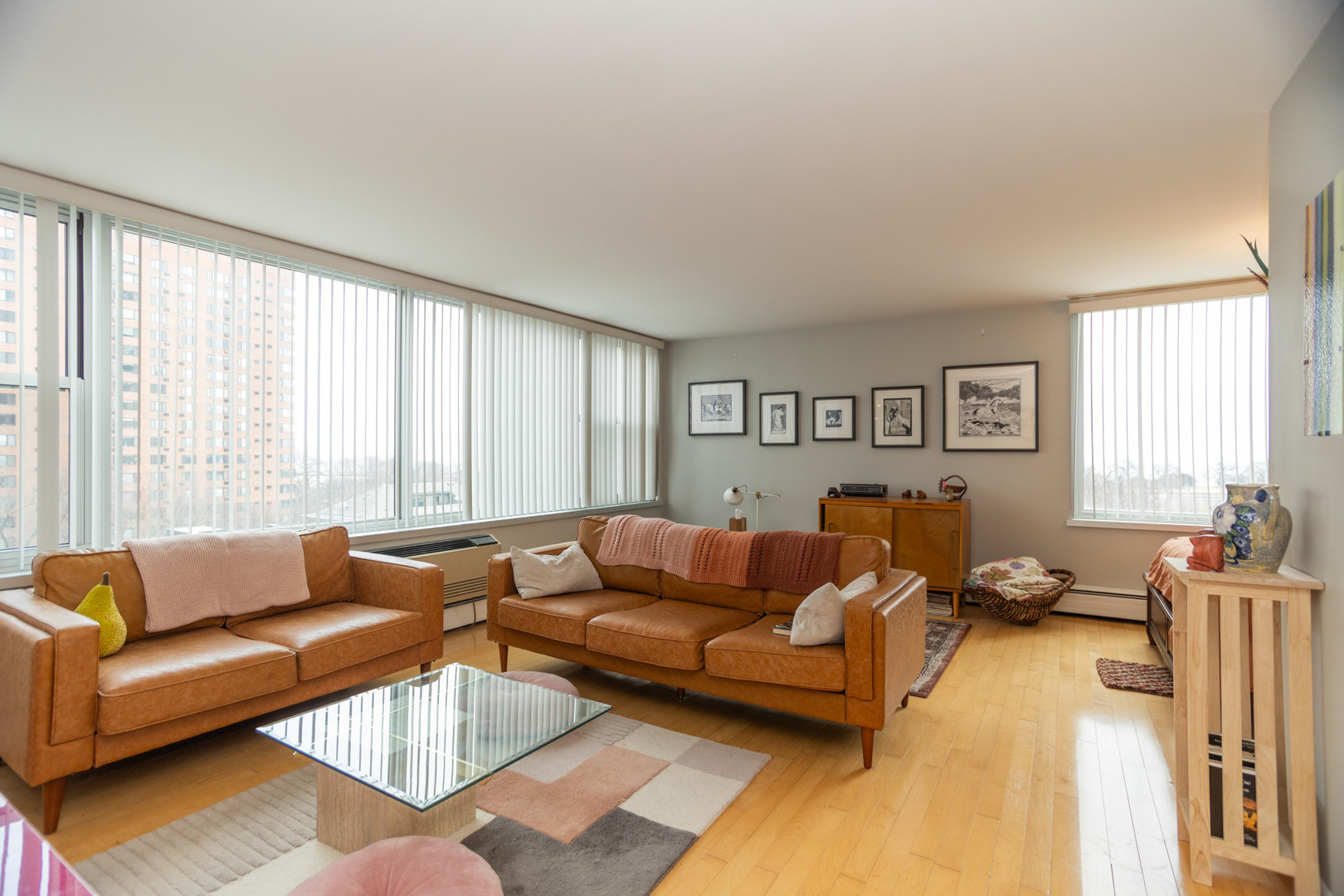 336 W Wellington Avenue Unit: 904