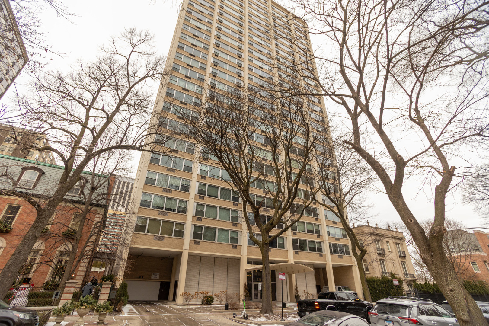 336 W Wellington Avenue Unit: 904