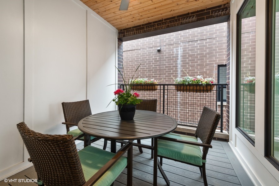 1543 W Diversey Parkway Unit: 3