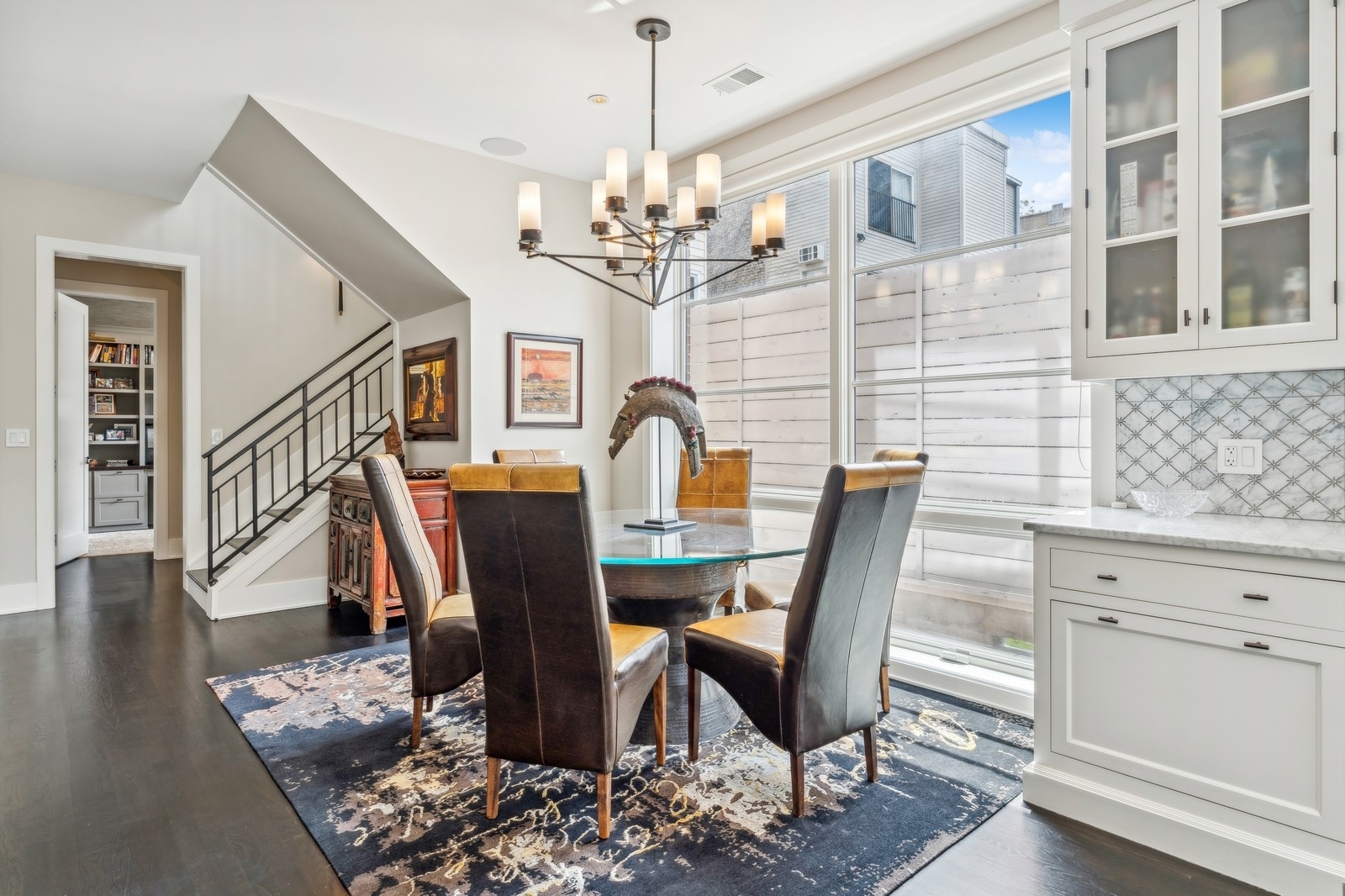 3438 N Elaine Place Unit: 3