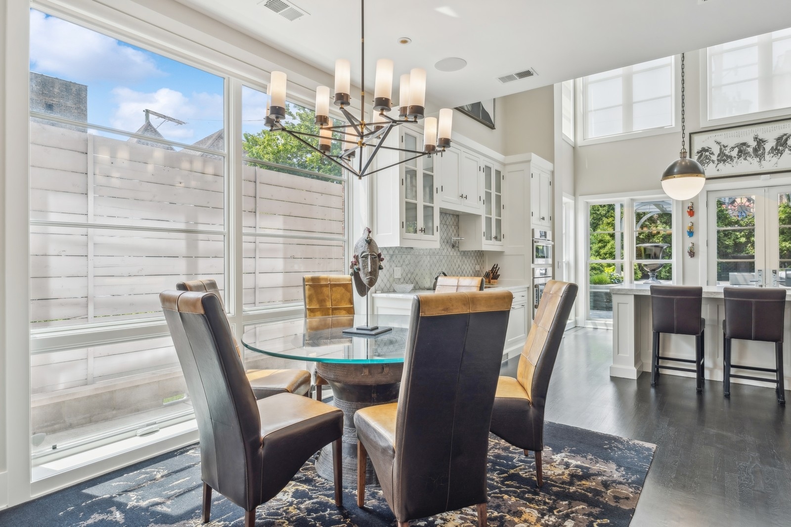3438 N Elaine Place Unit: 3