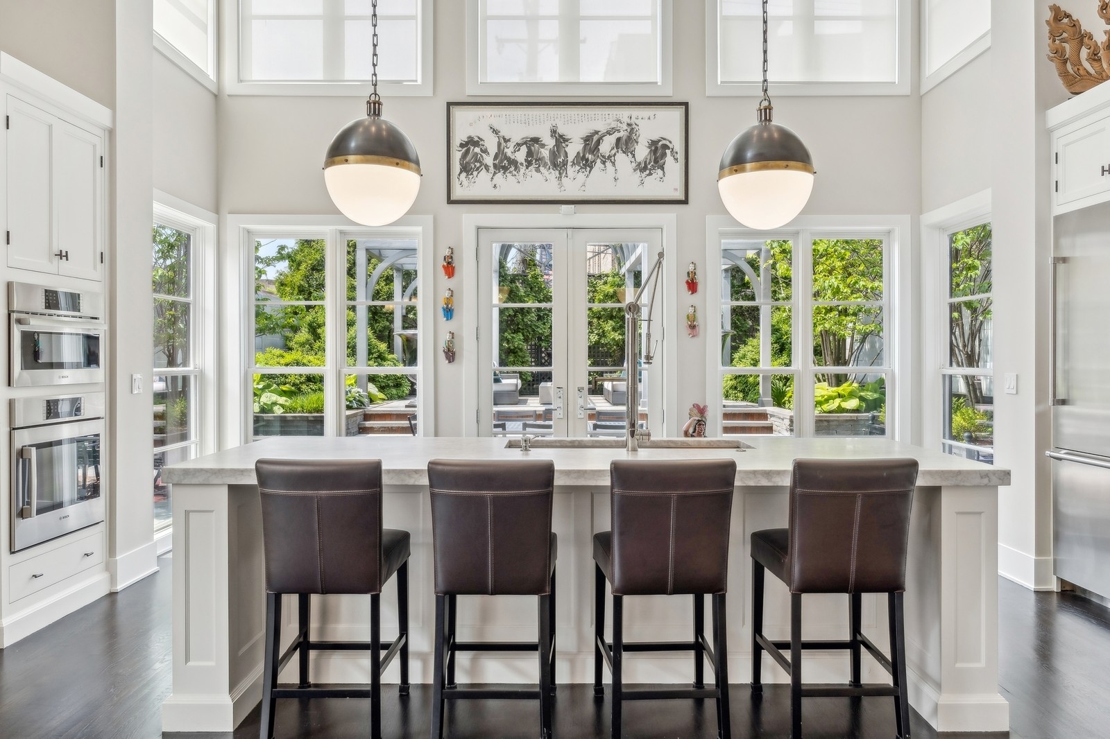 3438 N Elaine Place Unit: 3