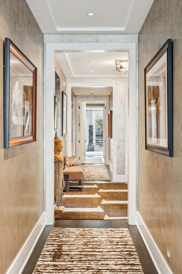 3438 N Elaine Place Unit: 3