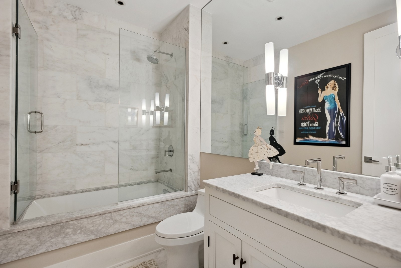 3438 N Elaine Place Unit: 3