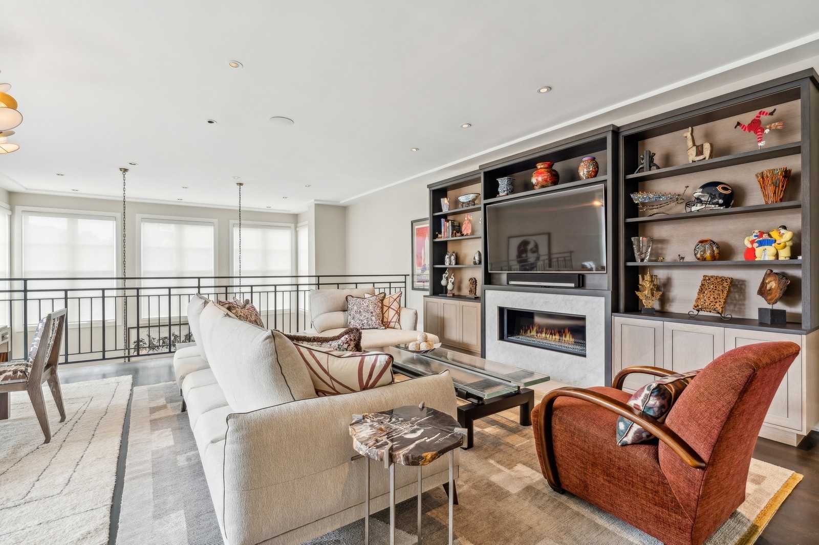 3438 N Elaine Place Unit: 3