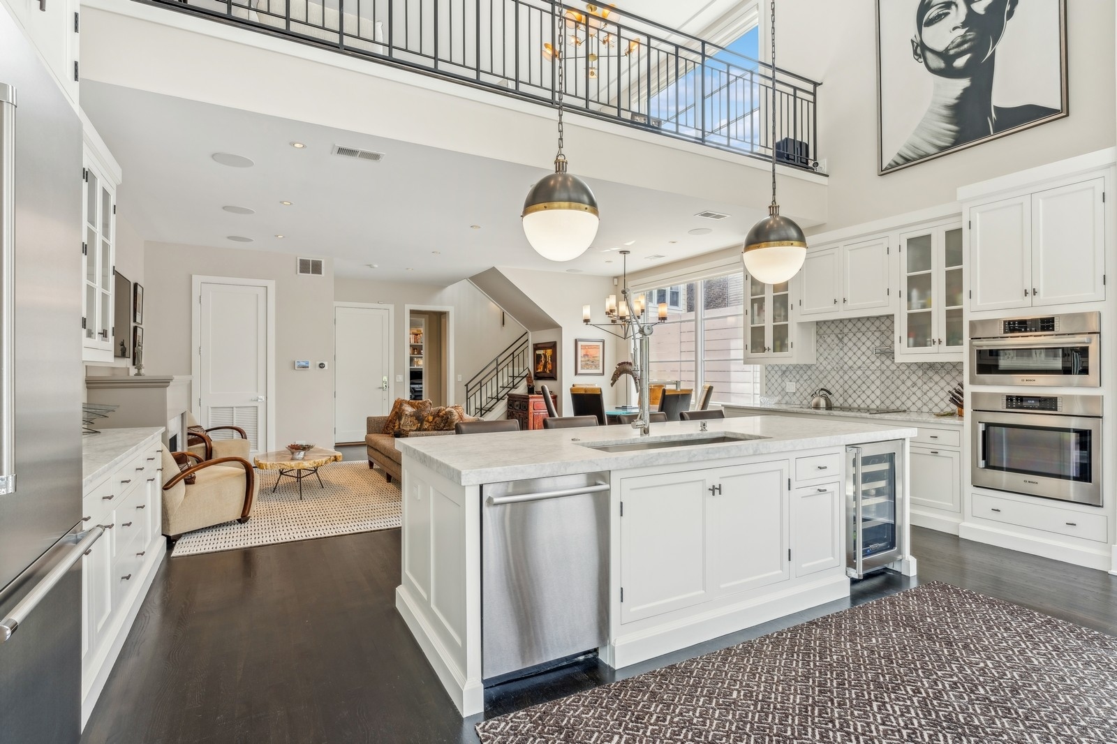 3438 N Elaine Place Unit: 3