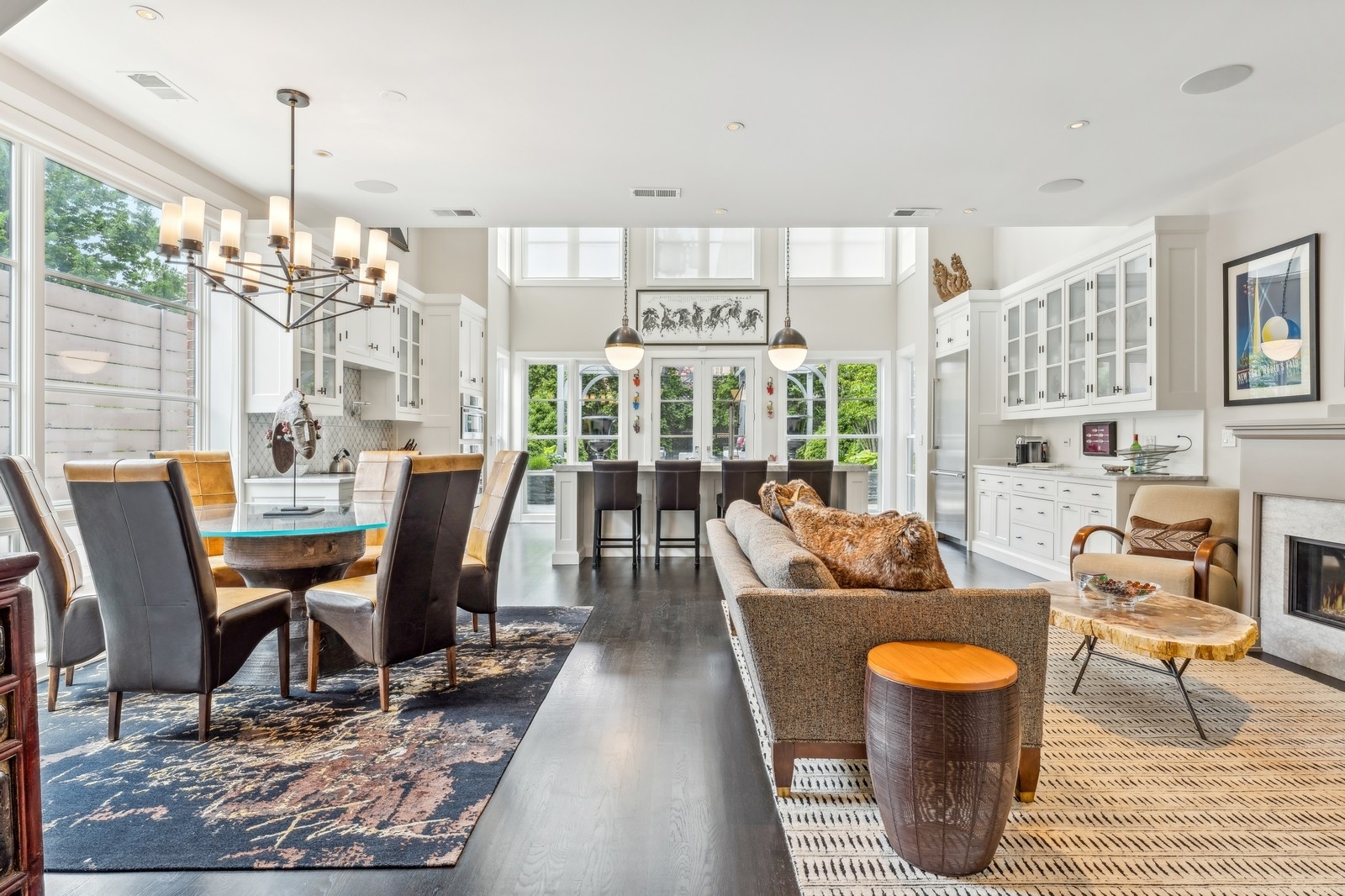 3438 N Elaine Place Unit: 3