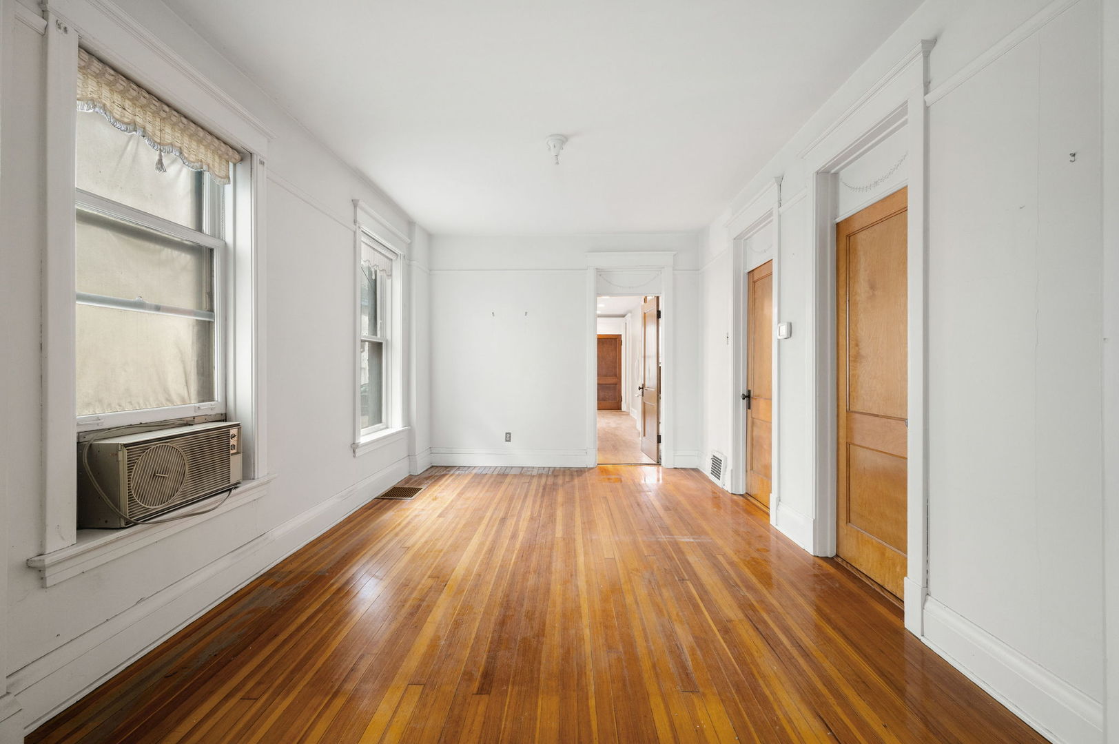 1415 W George Street