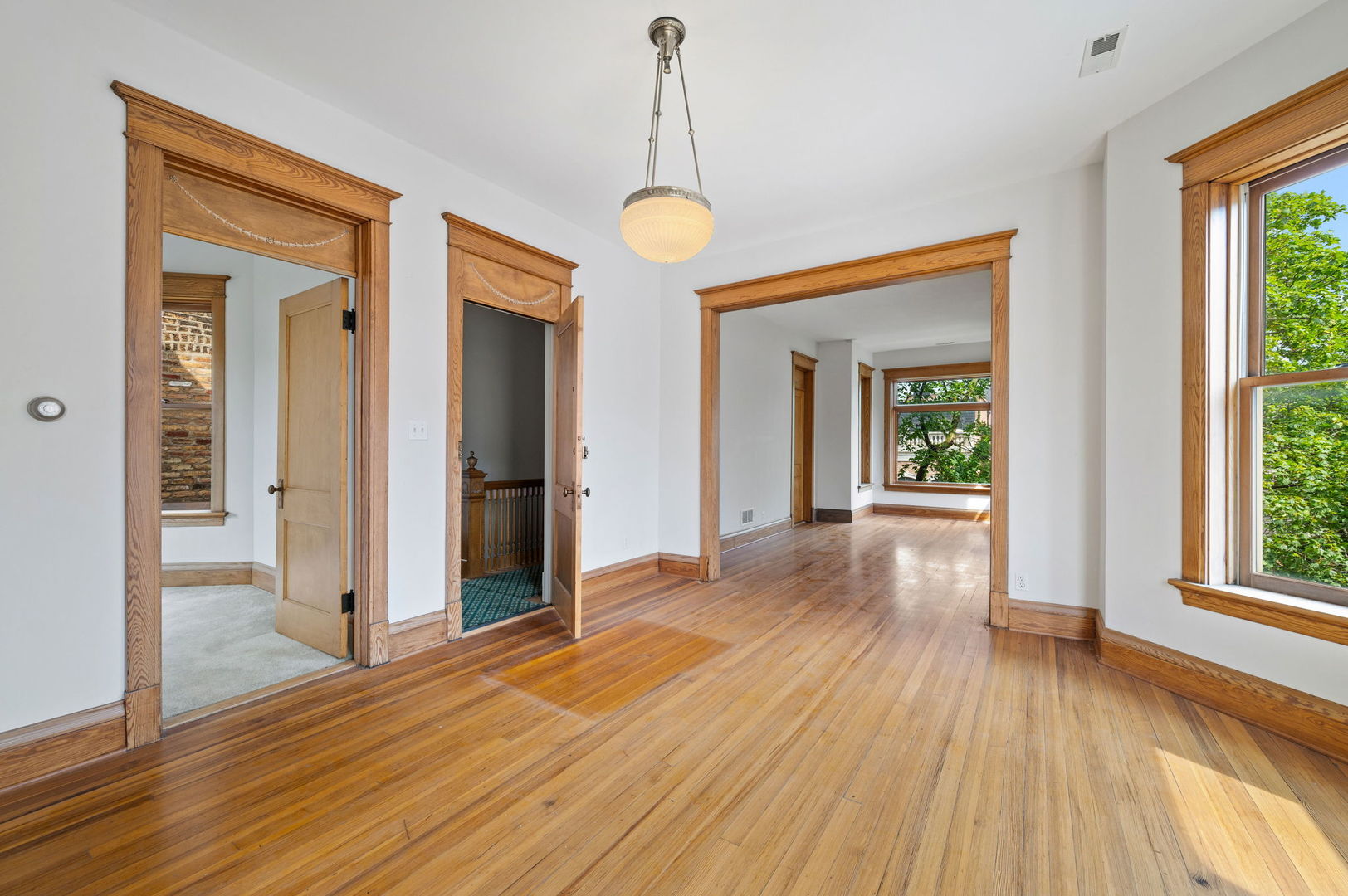 1415 W George Street