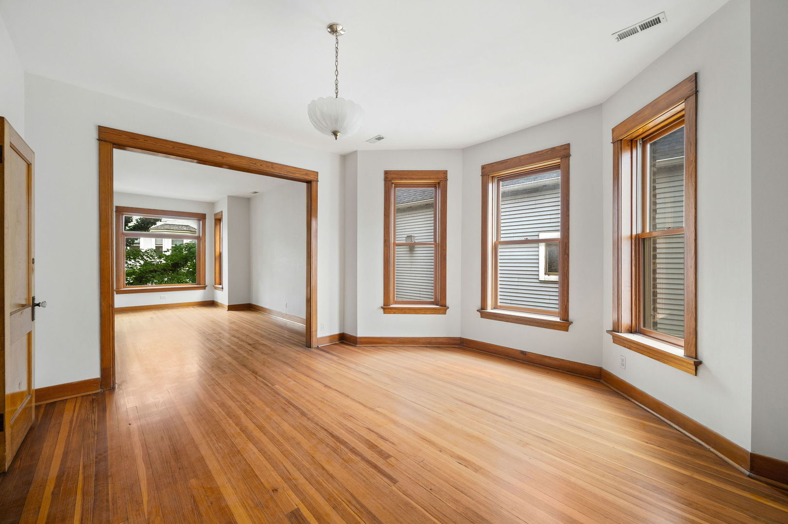 1415 W George Street