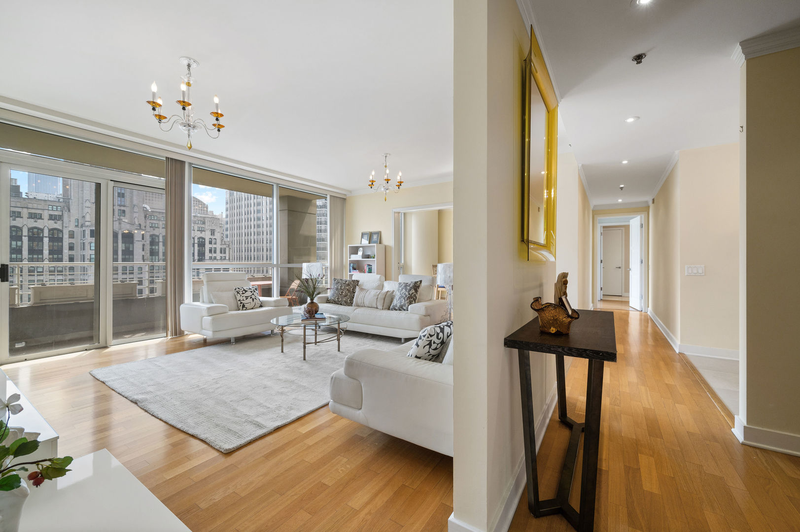 250 E Pearson Street Unit: 1305