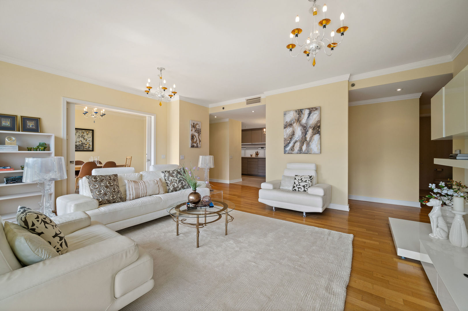 250 E Pearson Street Unit: 1305