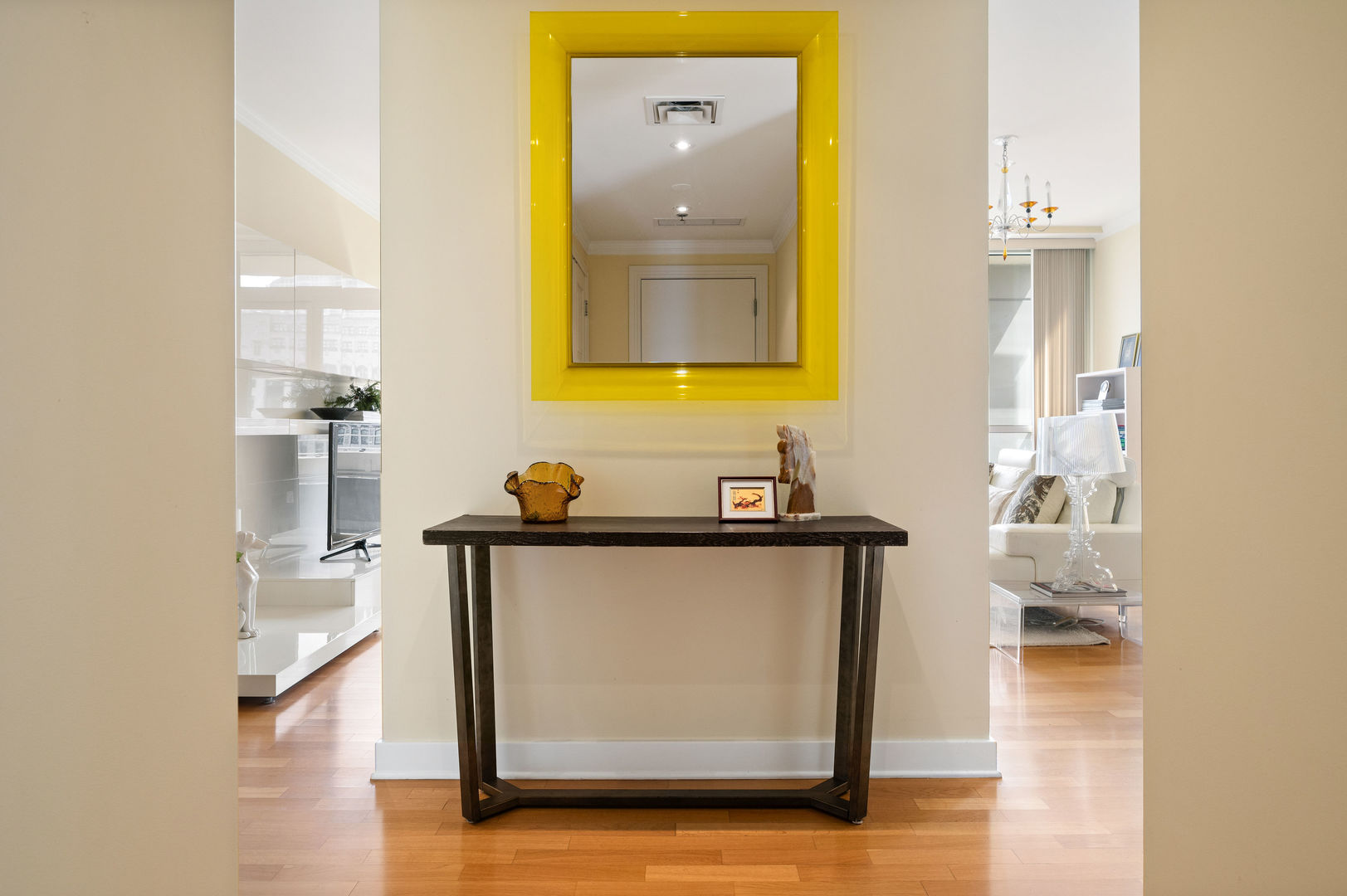 250 E Pearson Street Unit: 1305