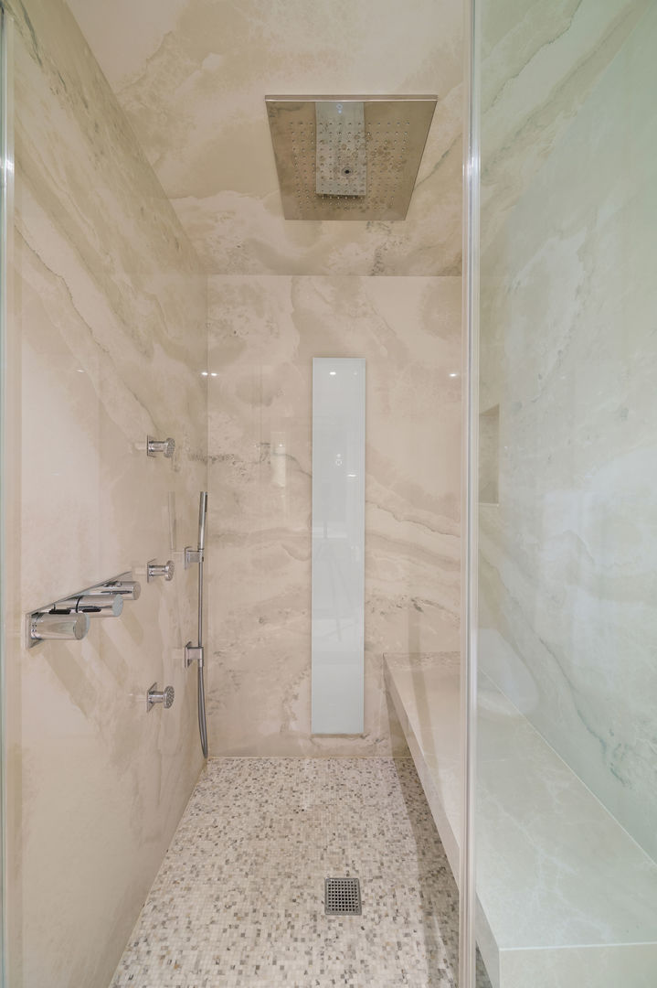 250 E Pearson Street Unit: 1305