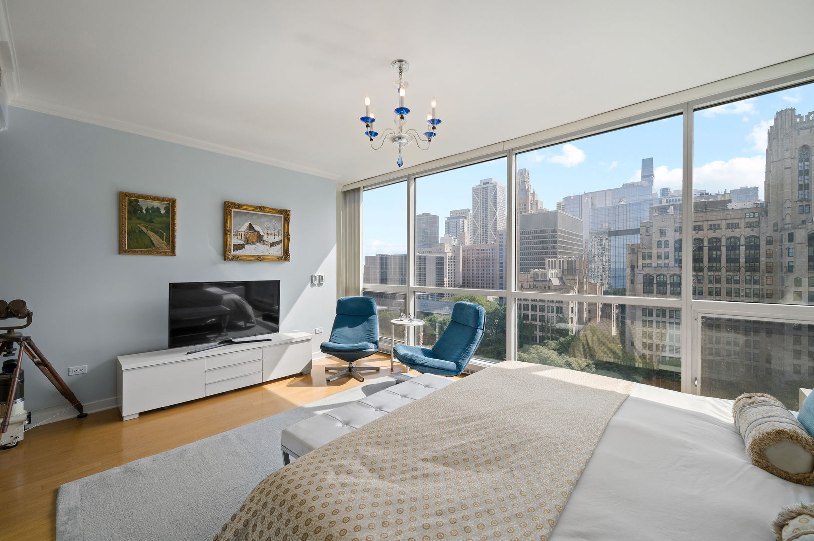 250 E Pearson Street Unit: 1305