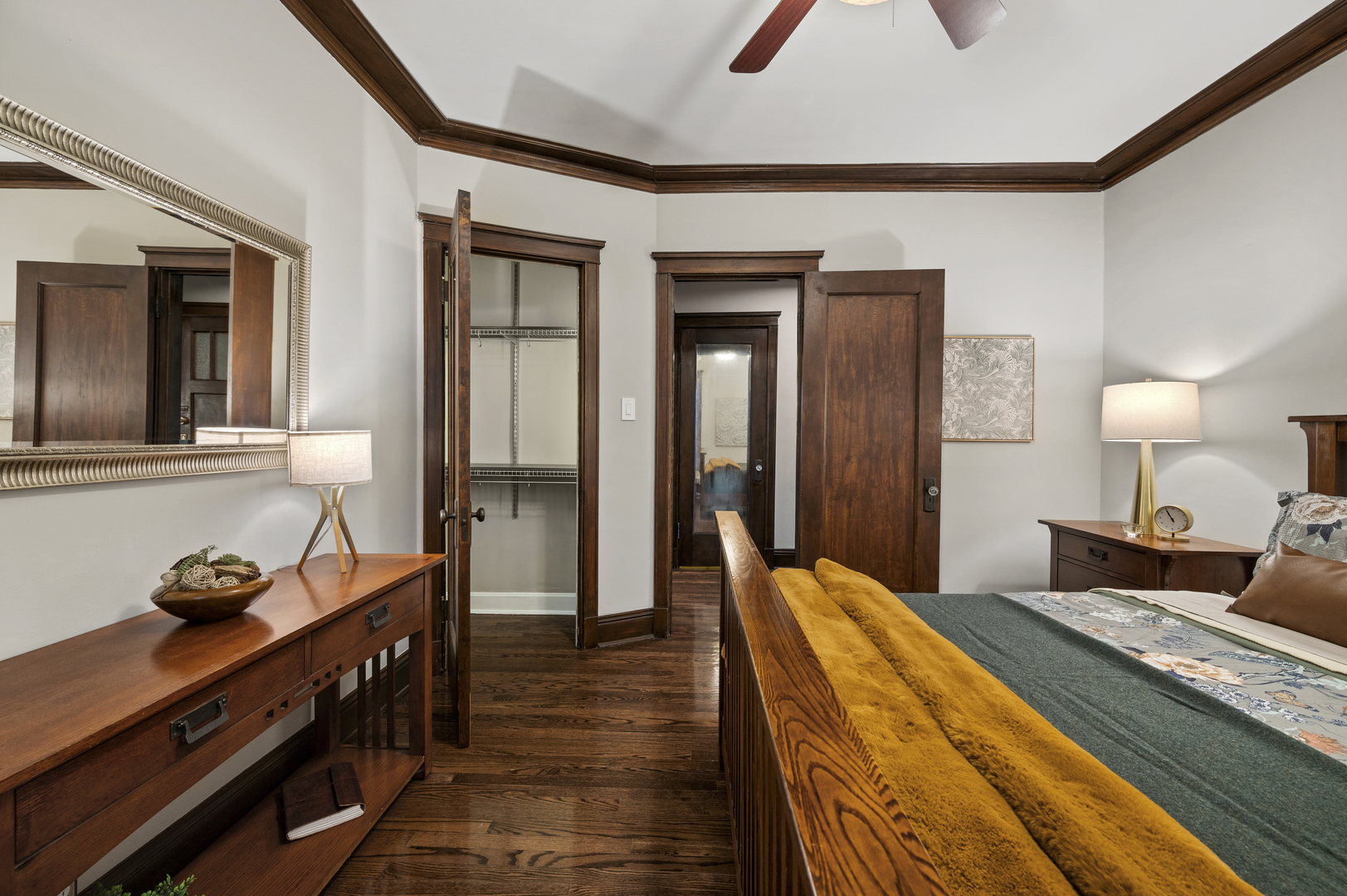 1319 W Ardmore Avenue Unit: 2E
