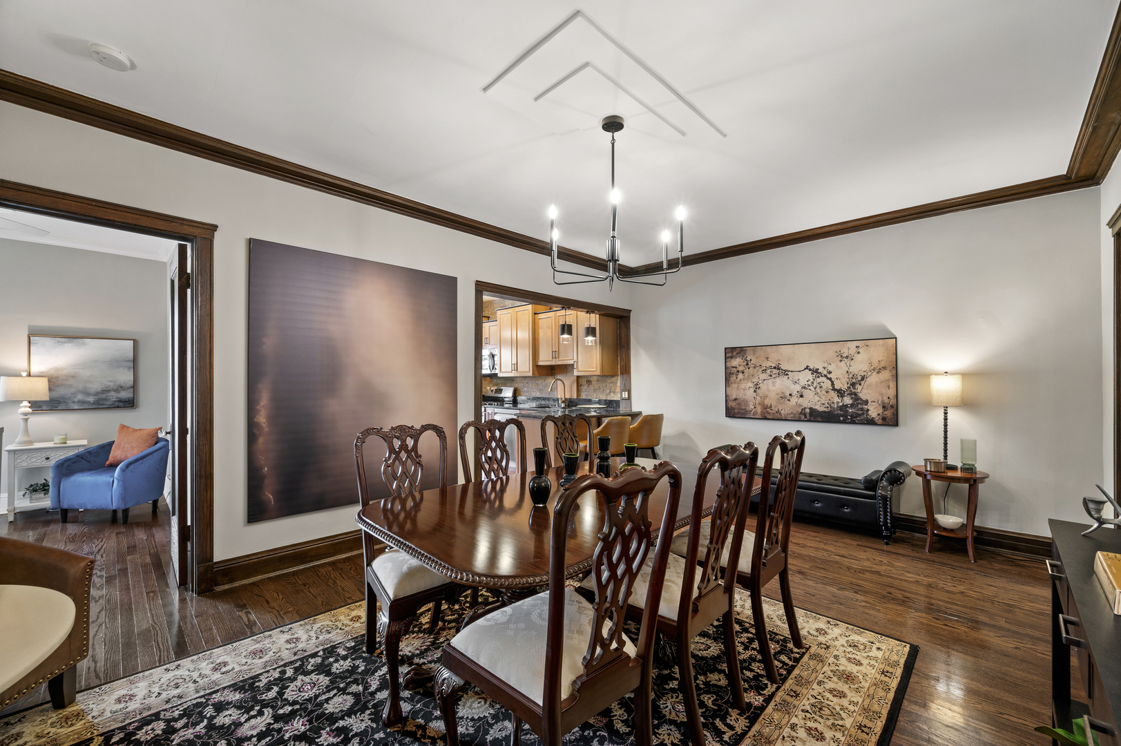 1319 W Ardmore Avenue Unit: 2E